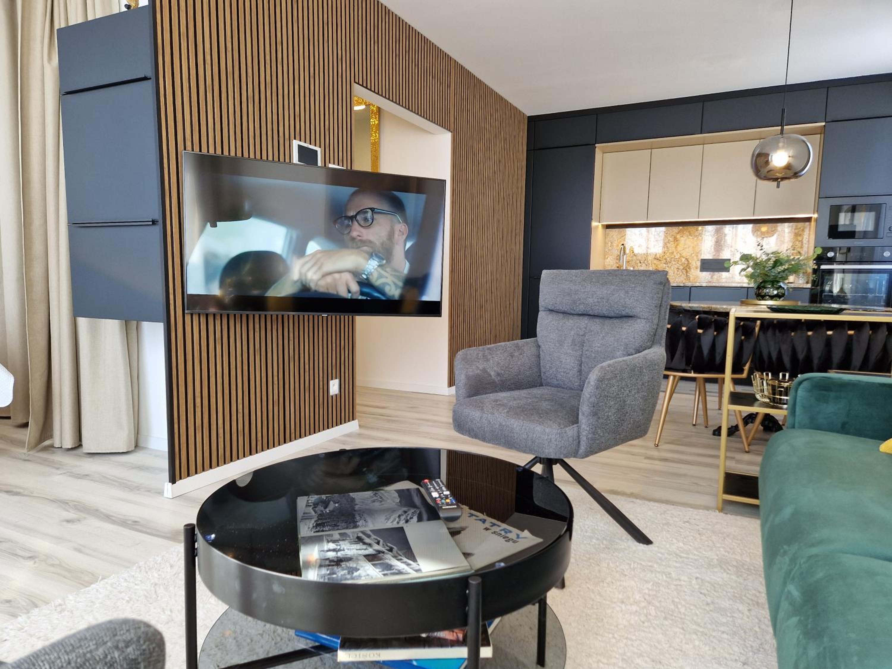 7thHeaven centre suite FREE PARKING in the building