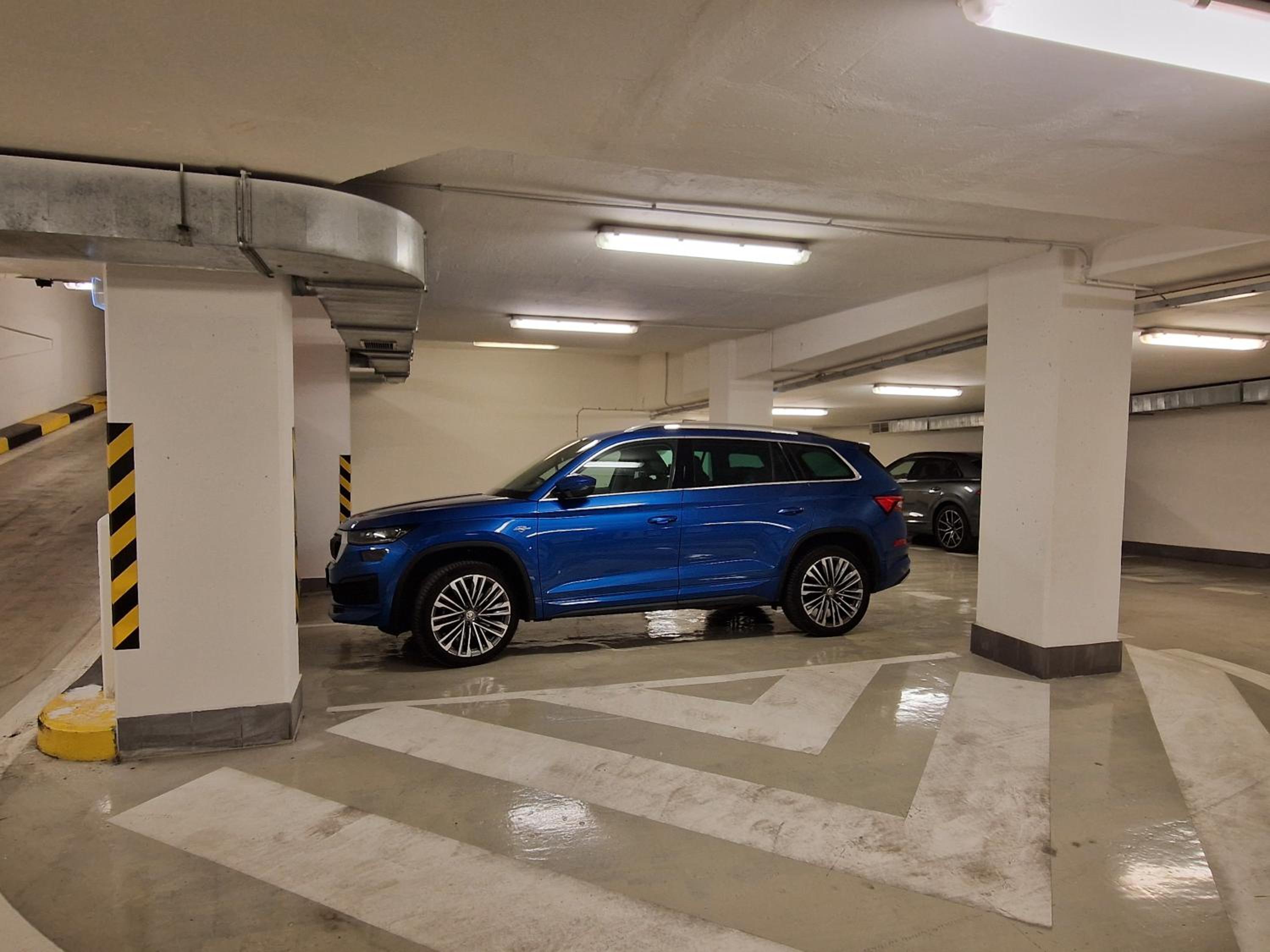 7thHeaven centre suite FREE PARKING in the building