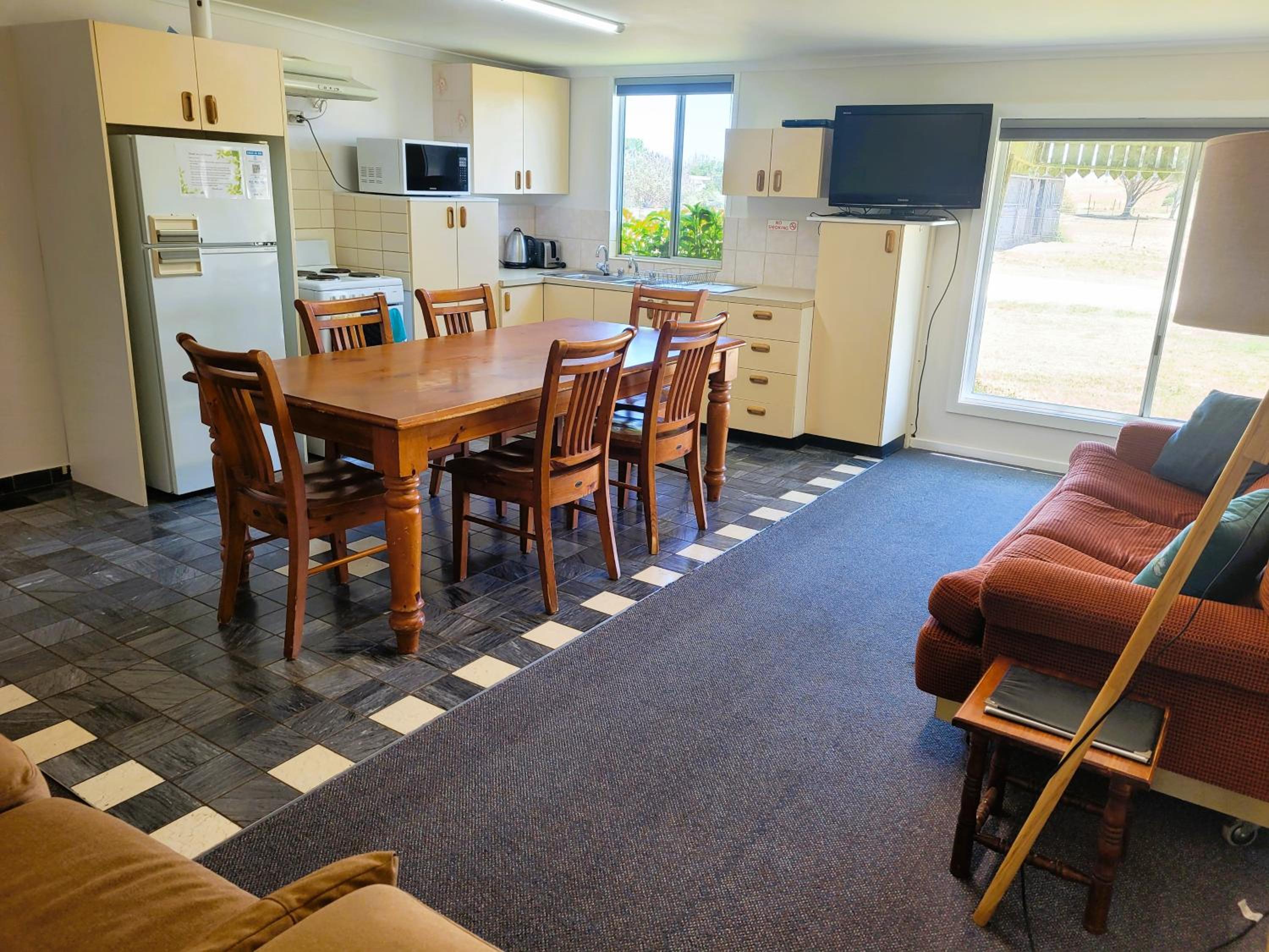 High View Family Cottages