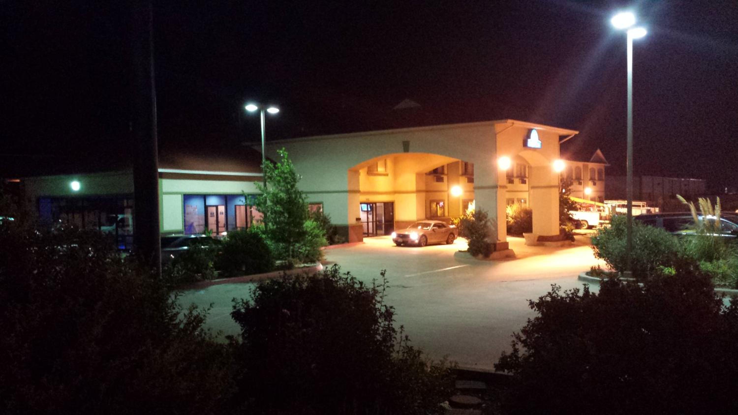 Childress Vacations - Days Inn by Wyndham Childress - Property Image 21