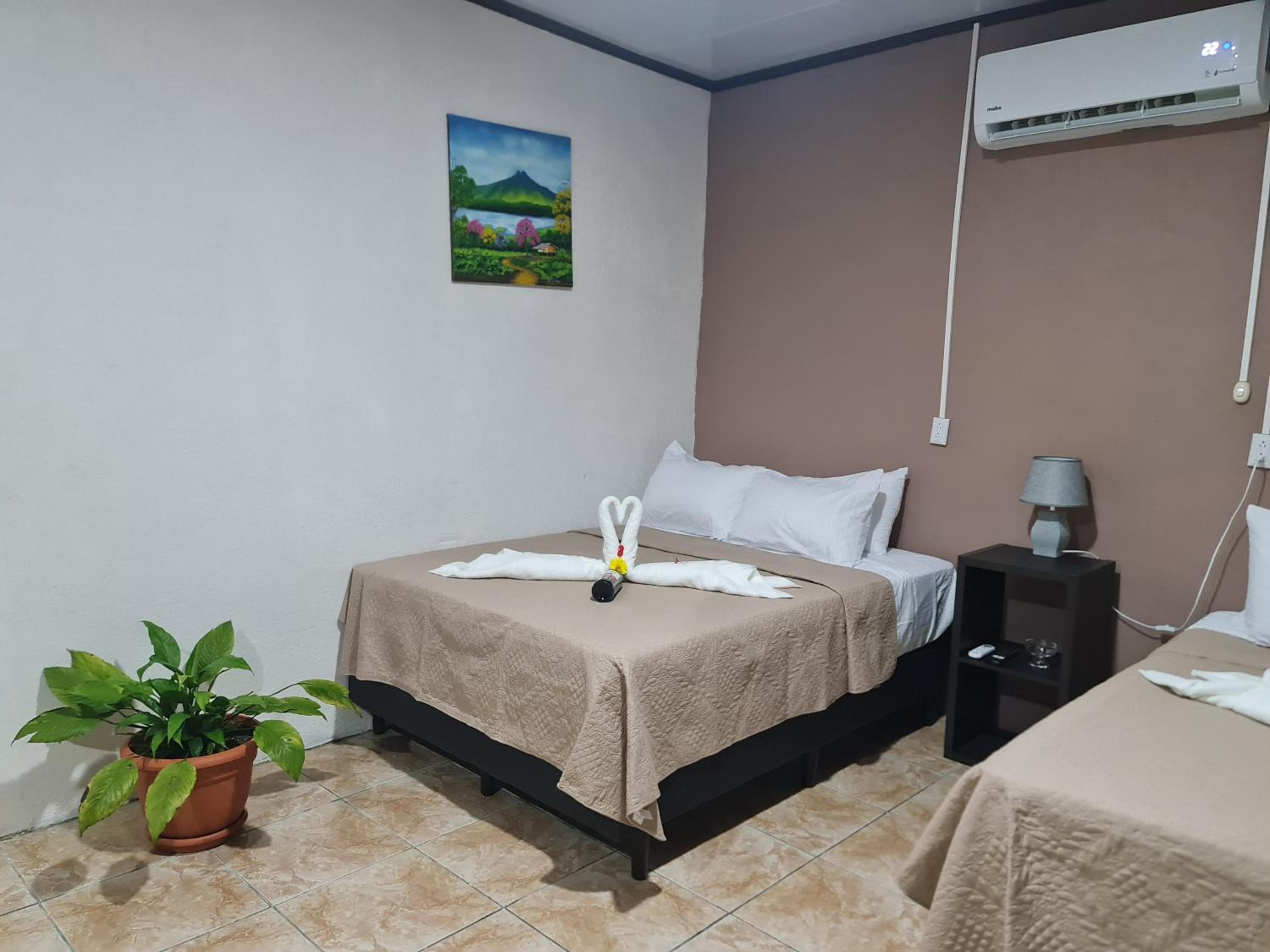 Cabinas Guayabón #5, AC, La Fortuna San Carlos