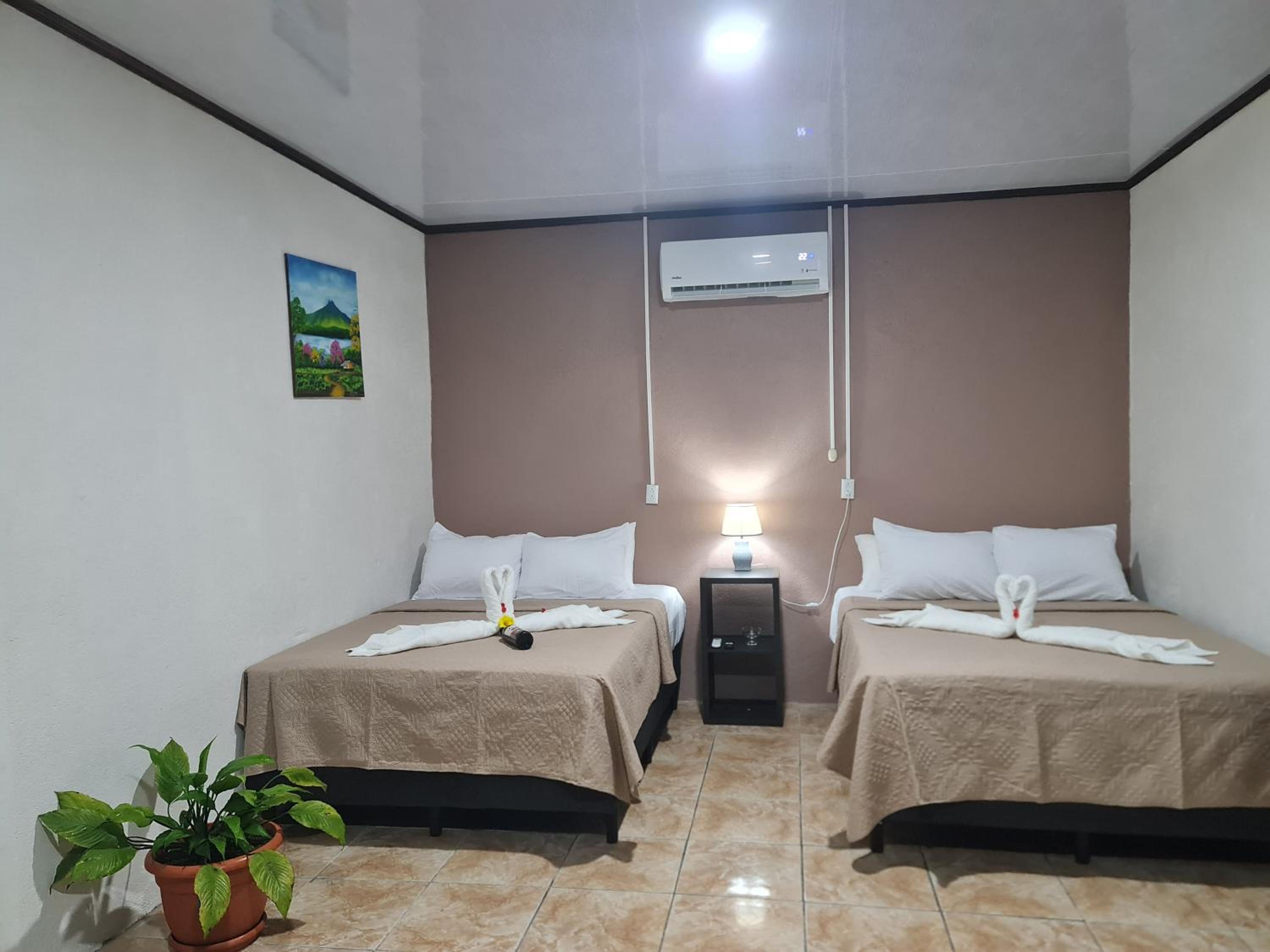 Cabinas Guayabón #5, AC, La Fortuna San Carlos
