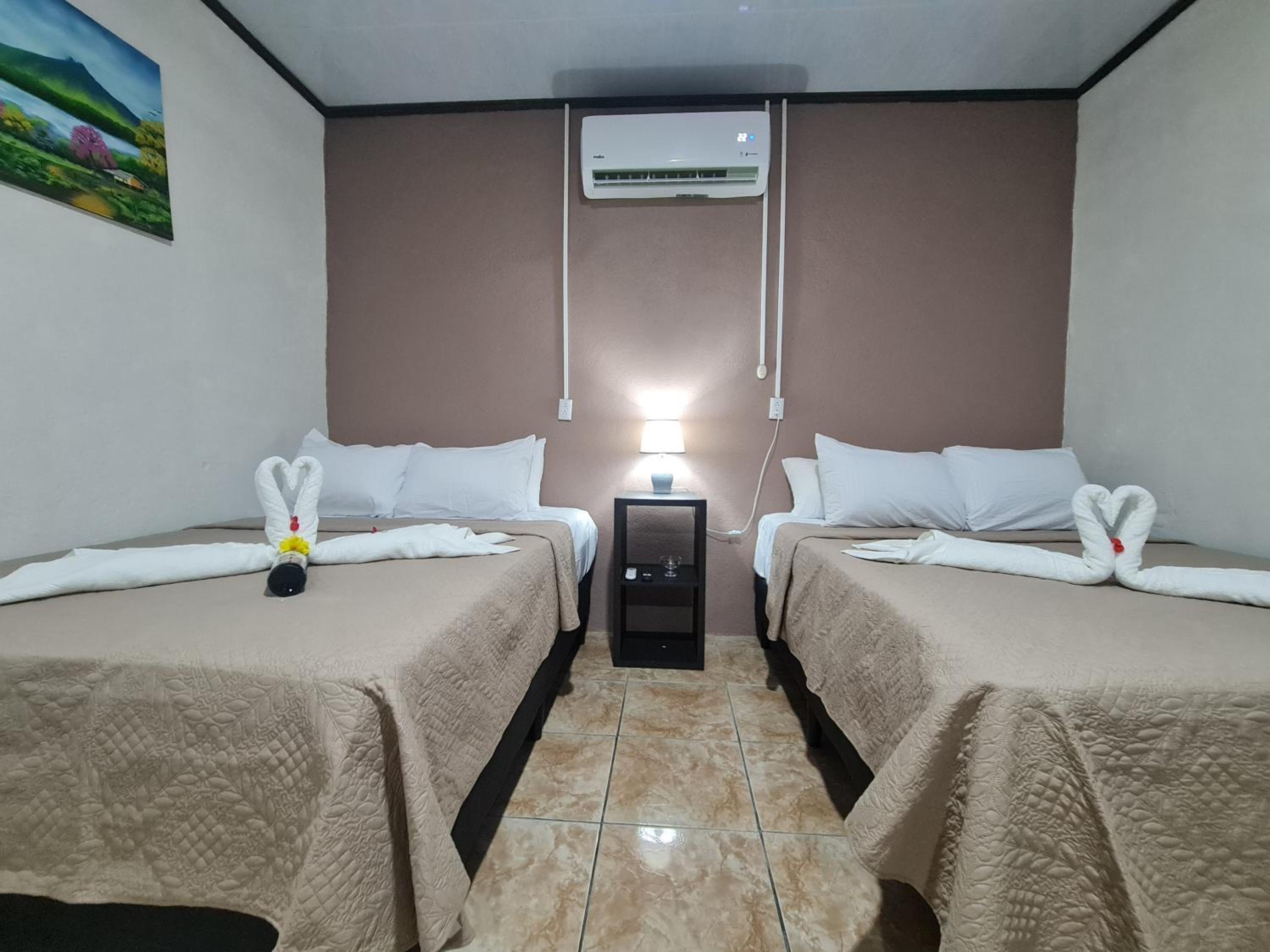 Cabinas Guayabón #5, AC, La Fortuna San Carlos