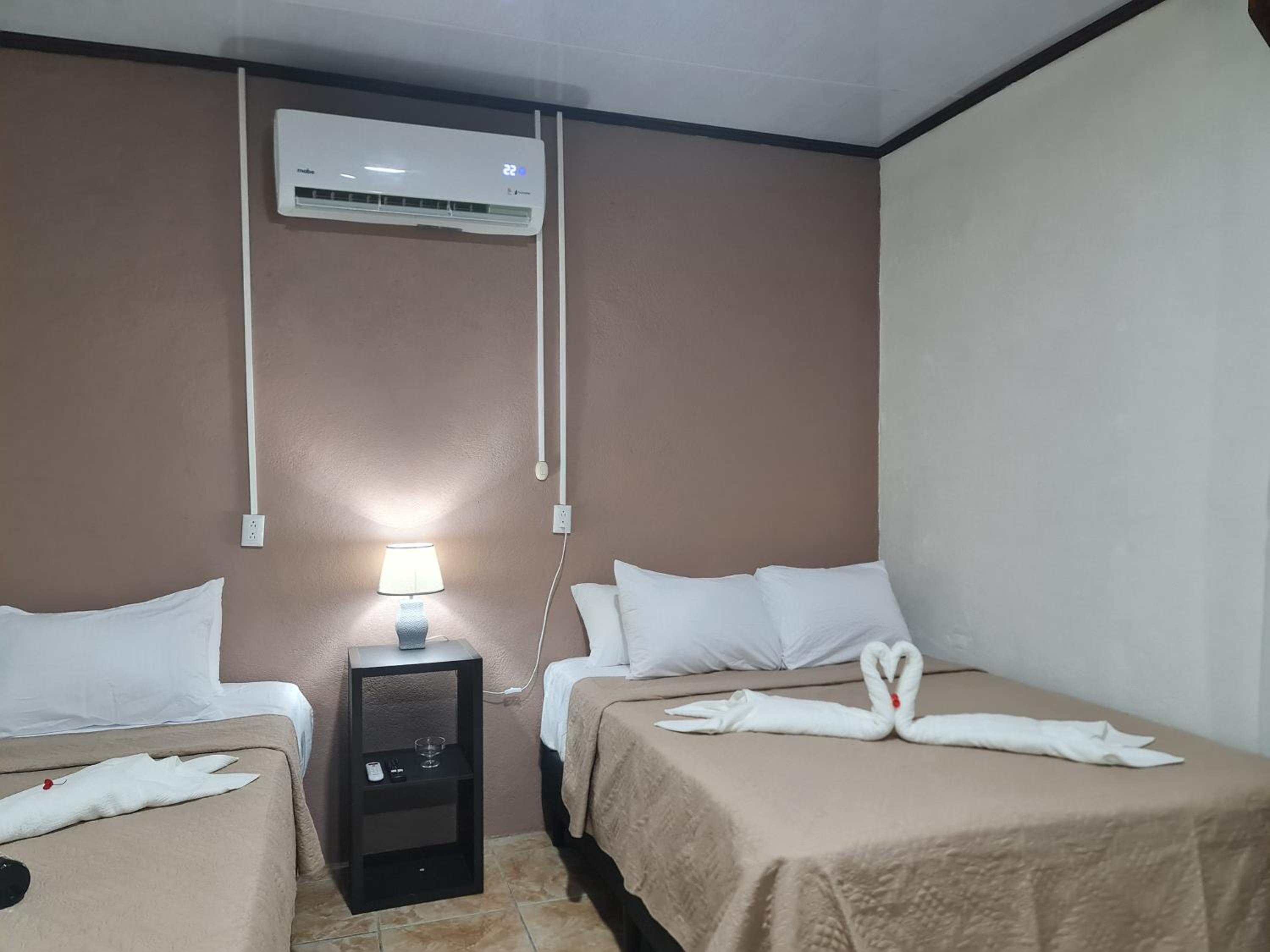 Cabinas Guayabón #5, AC, La Fortuna San Carlos