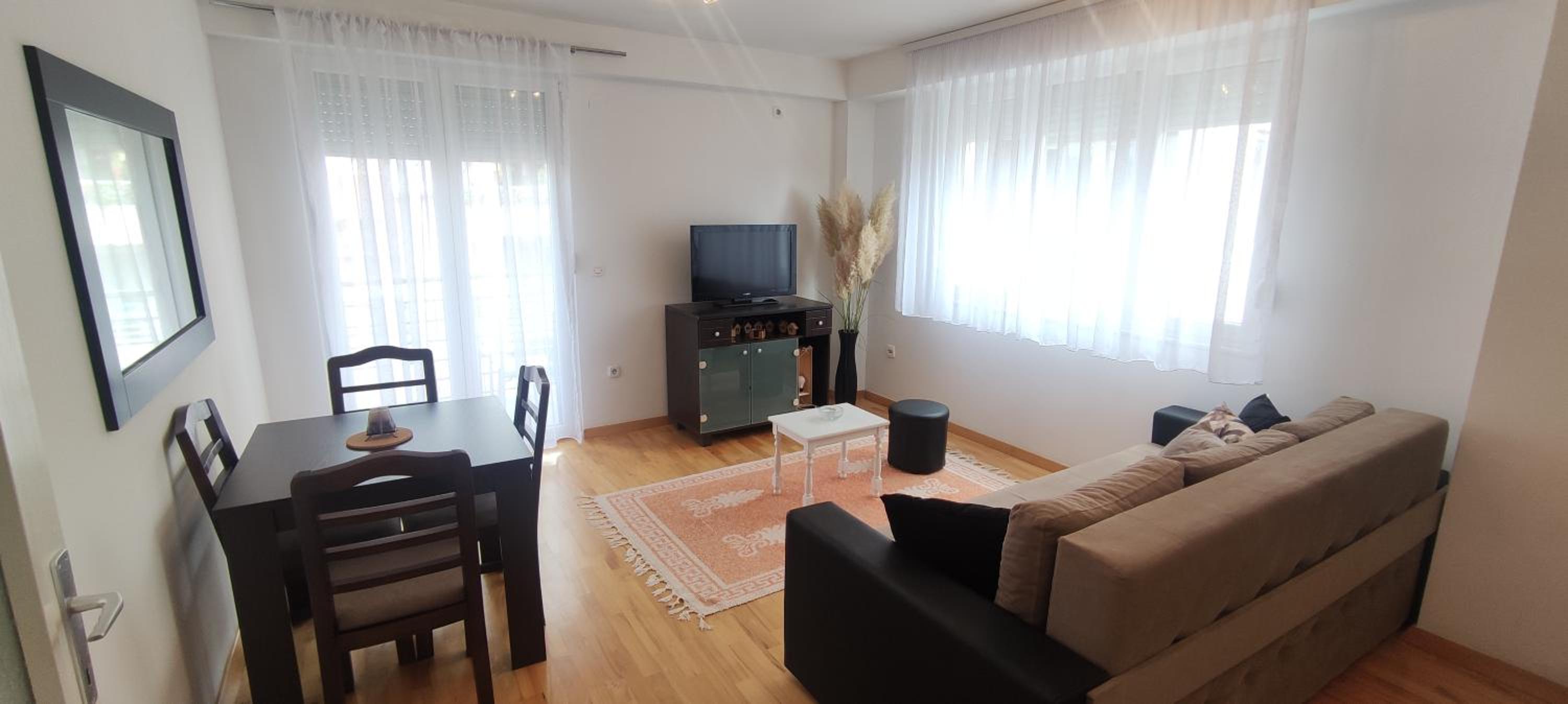 Alex Cosy Quarters - 2 Bedrooms & Private Parking view 3