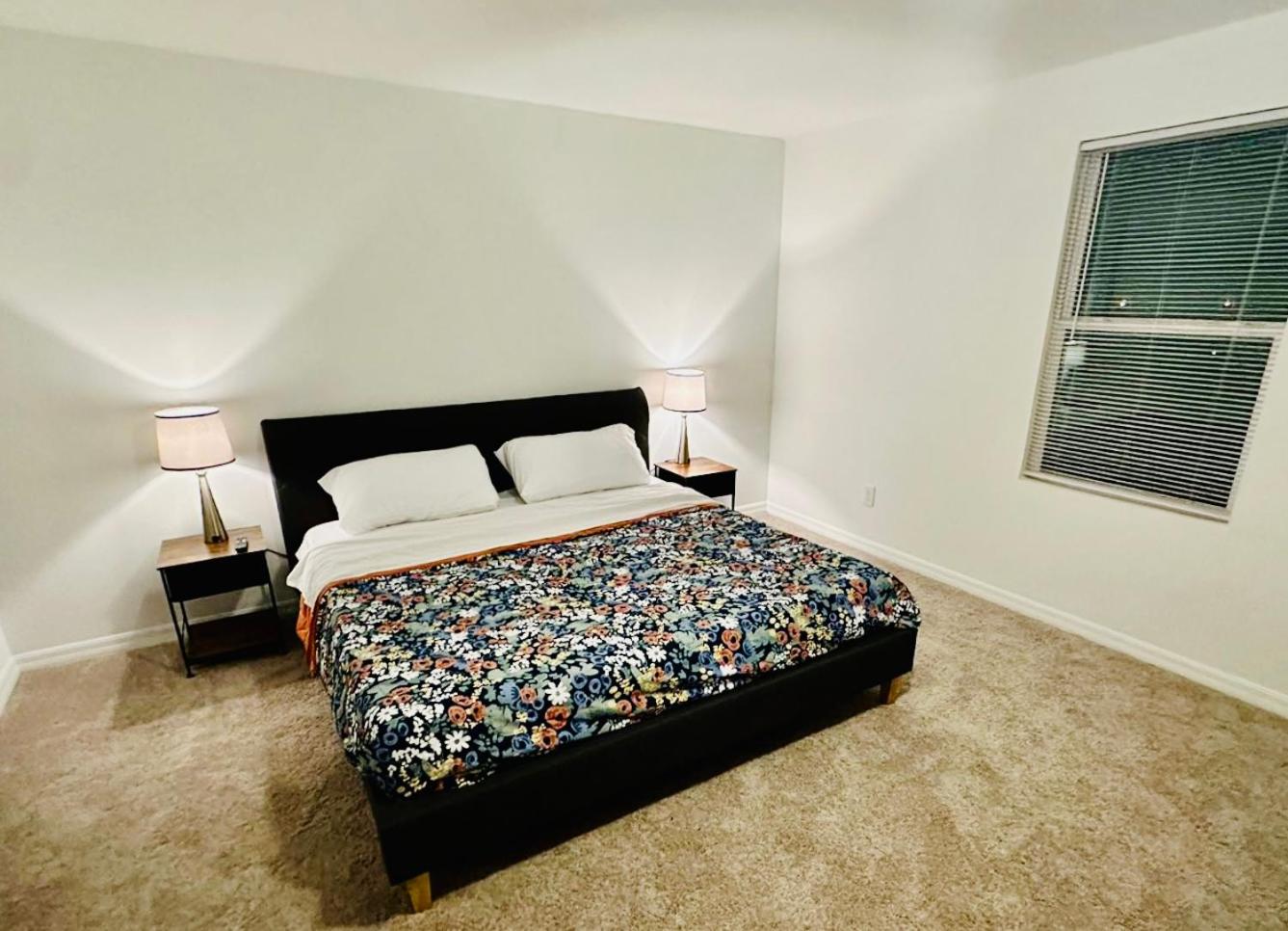 Brand new houes20min from disney private room W Tv at Championgate view 5