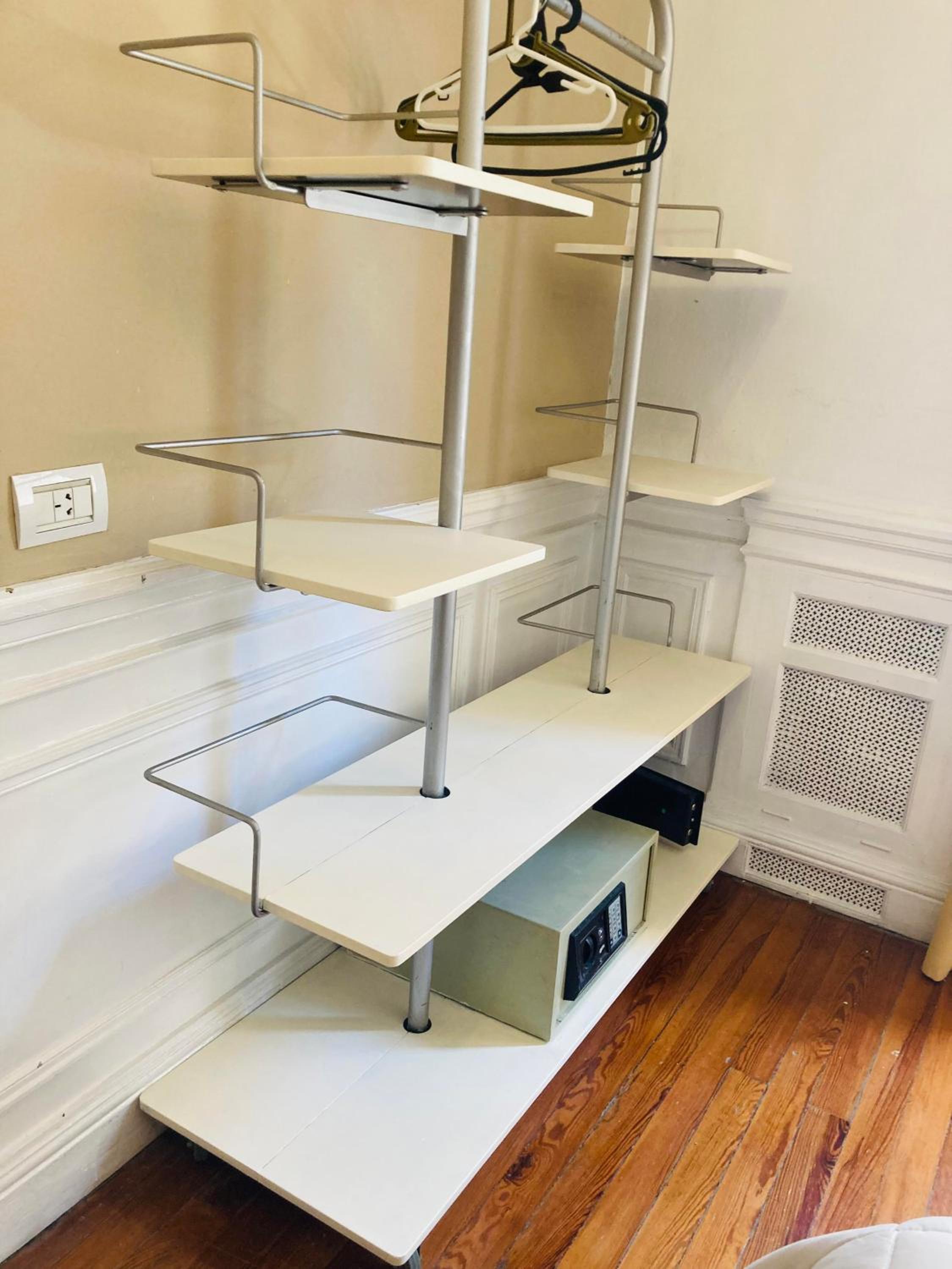 Spacious 2BR Historic Apartment Executive Ready Fast WiFi