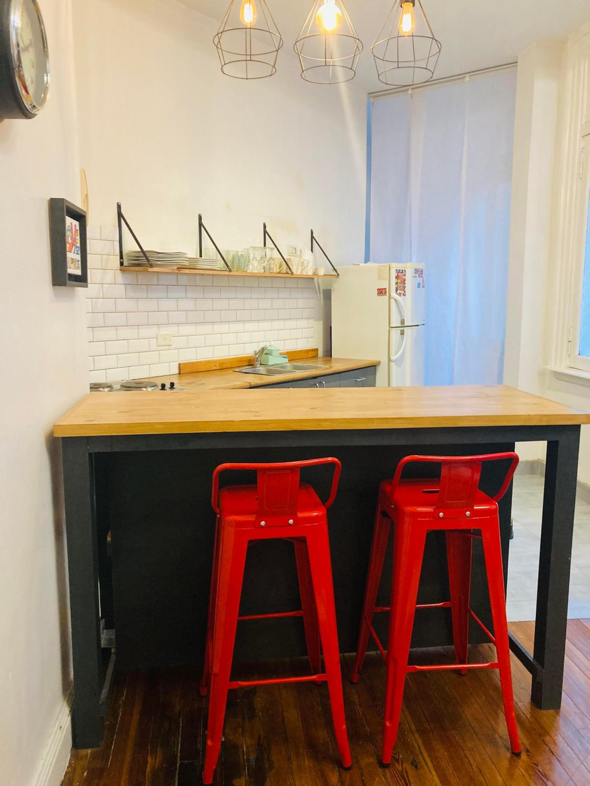 Spacious 2BR Historic Apartment Executive Ready Fast WiFi