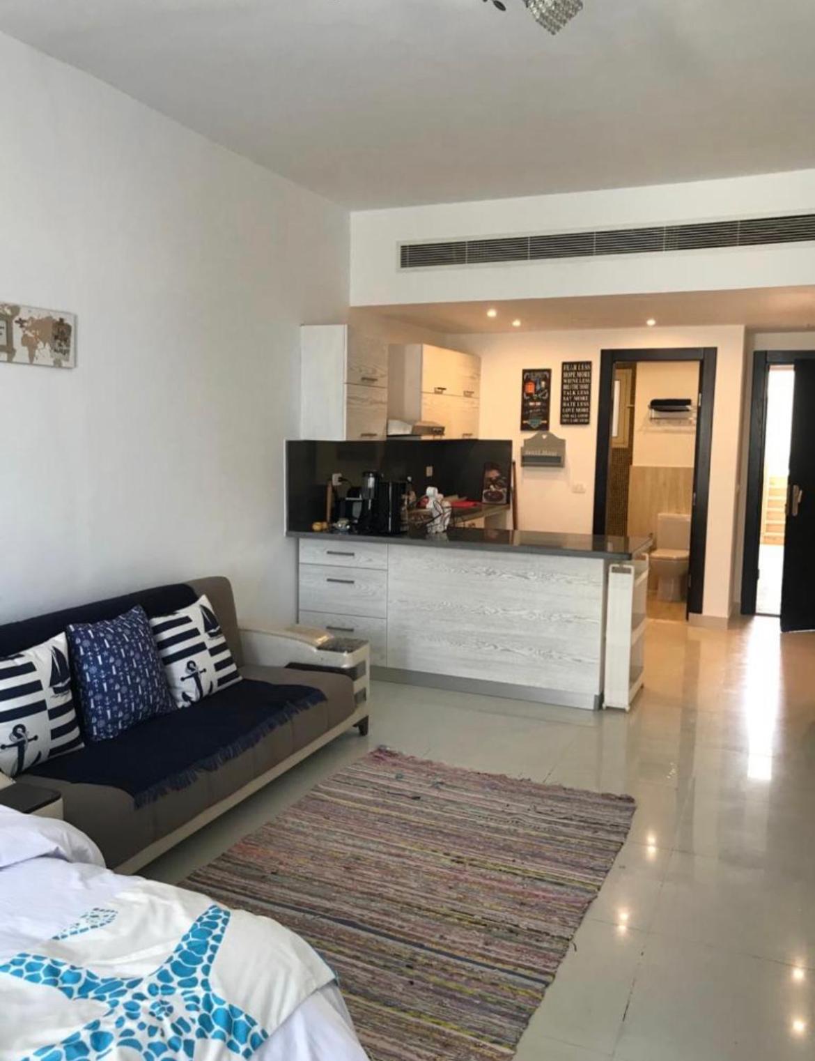 Azzurra Sahl Hashesh Studios with panoramic sea view!