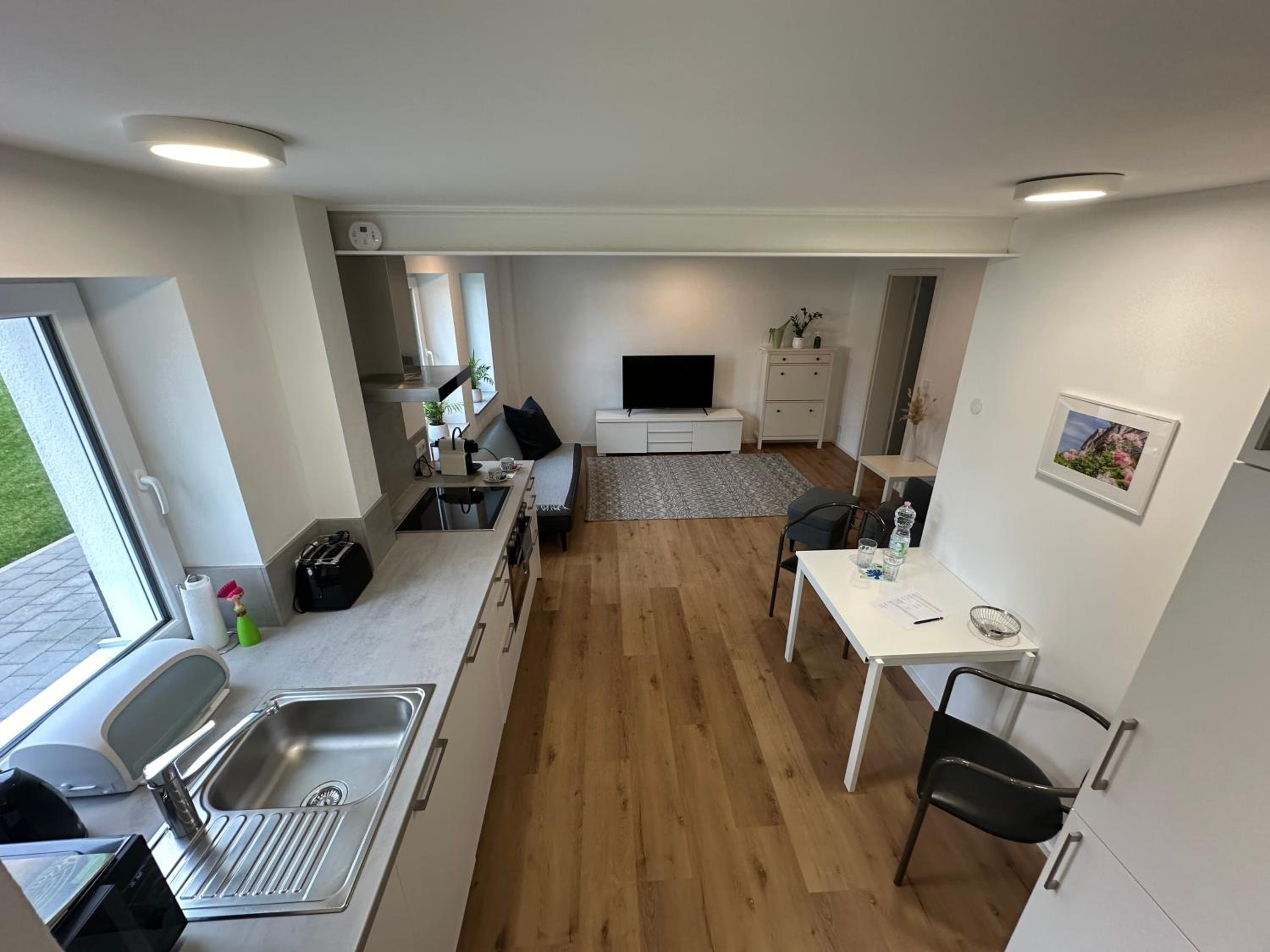 Modernes Apartment mit eigener Terrasse & Garten view 5