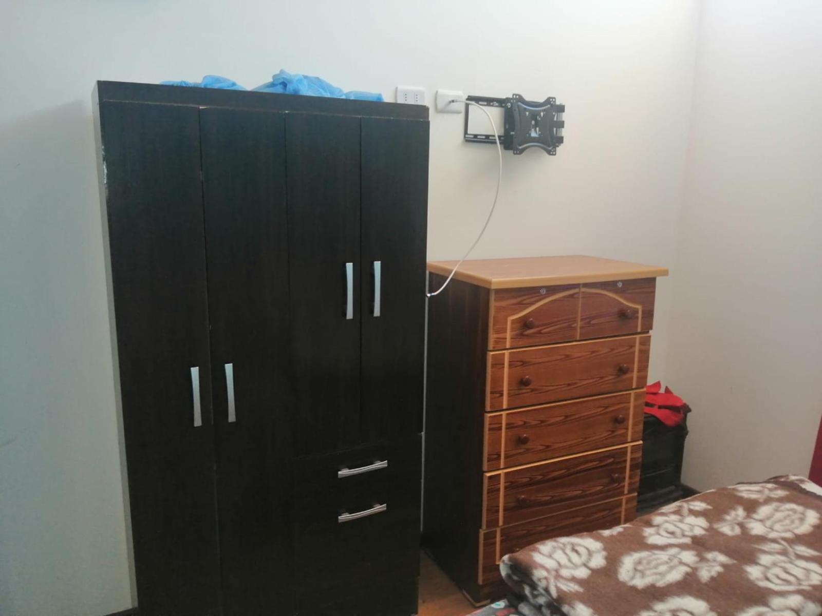 Casa equipada para 9 personas a 5 minutos del centro y la playa principal y 15 minutos de punta de lobos