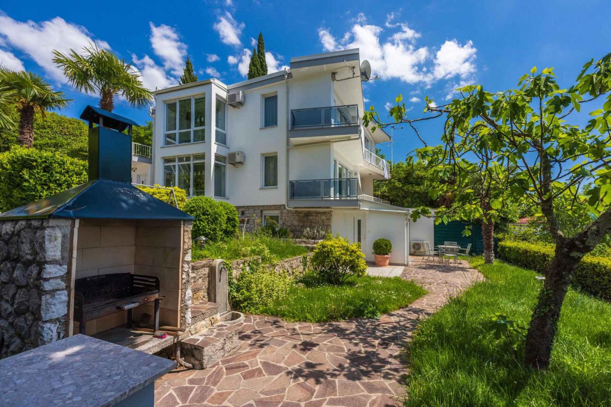 Apartments in Crikvenica 45073
