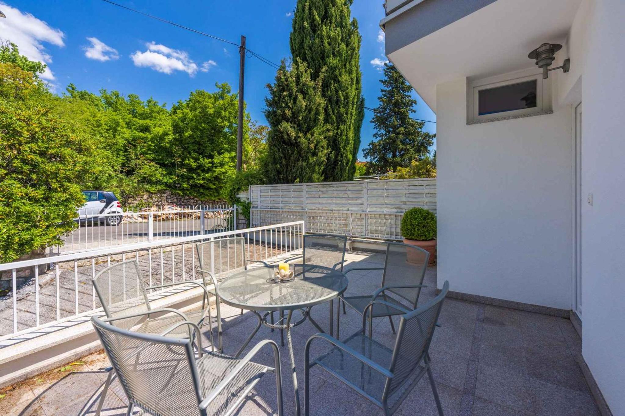 Apartments in Crikvenica 45073