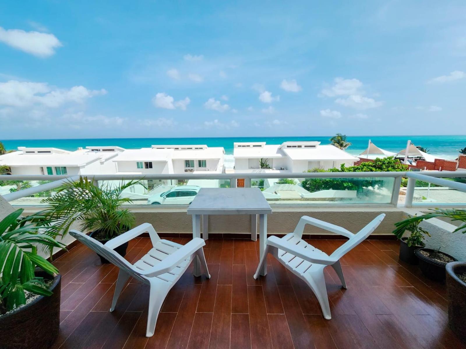 Beachfront apartments Cancun