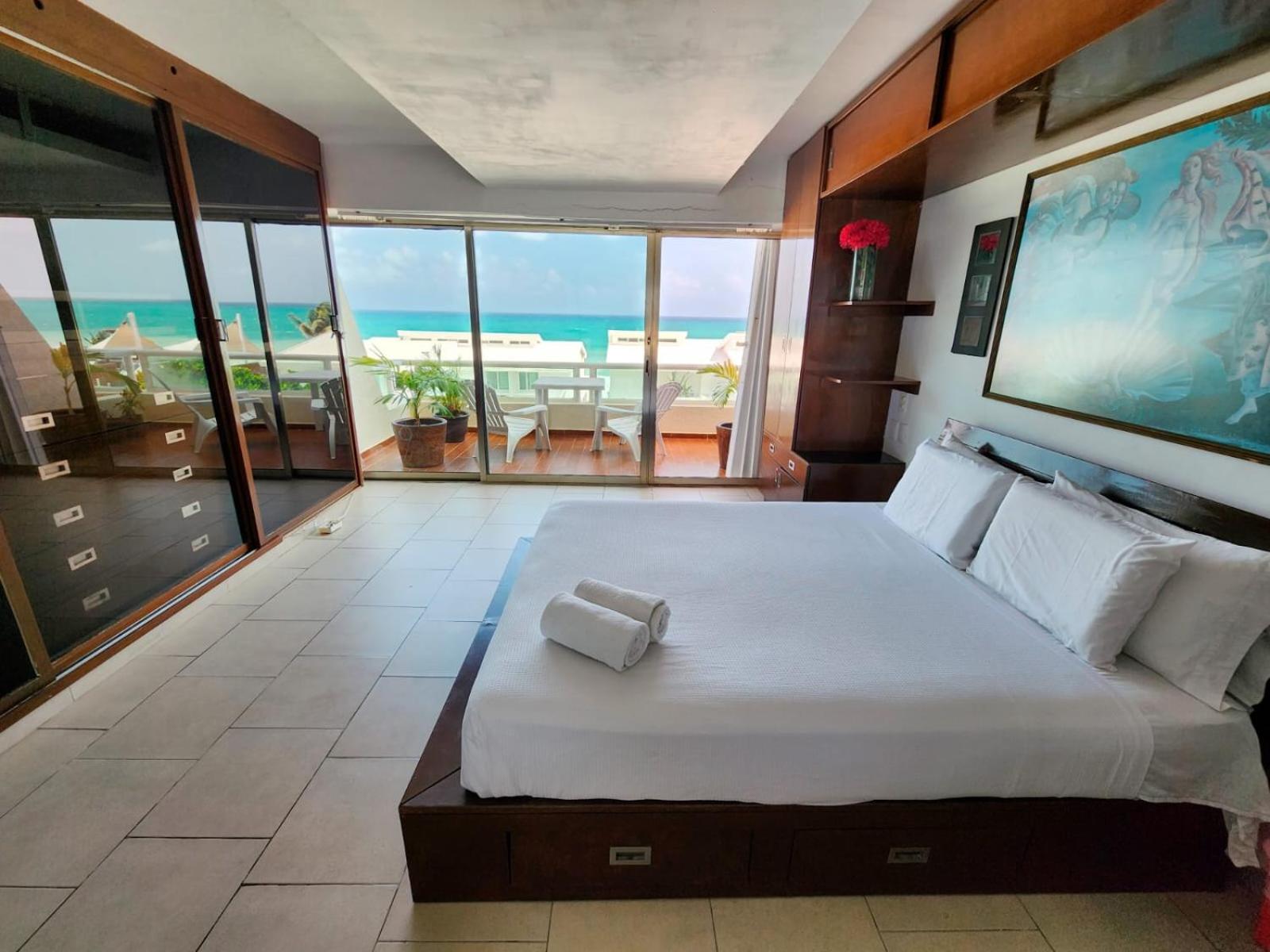 Beachfront apartments Cancun