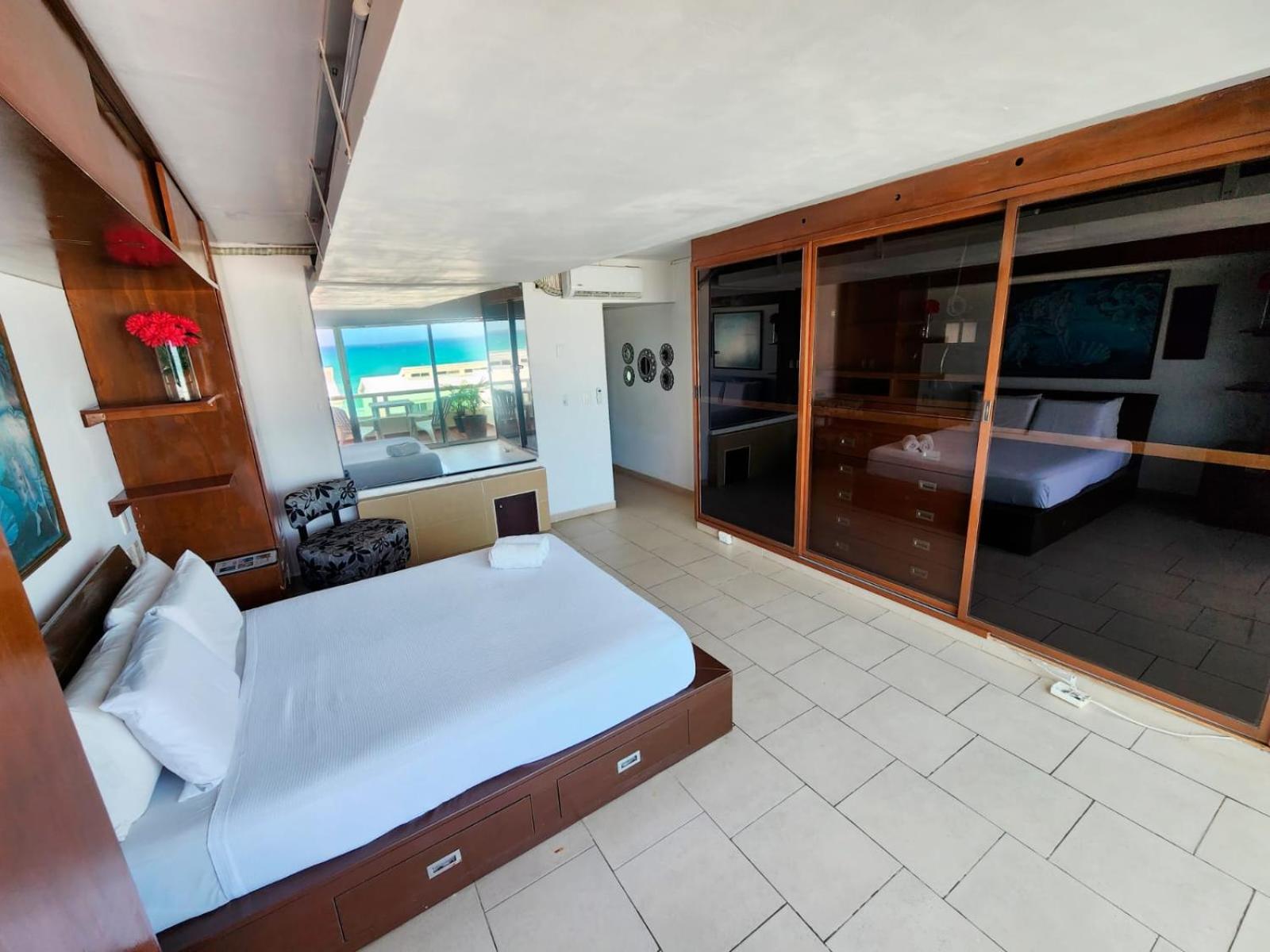 Beachfront apartments Cancun