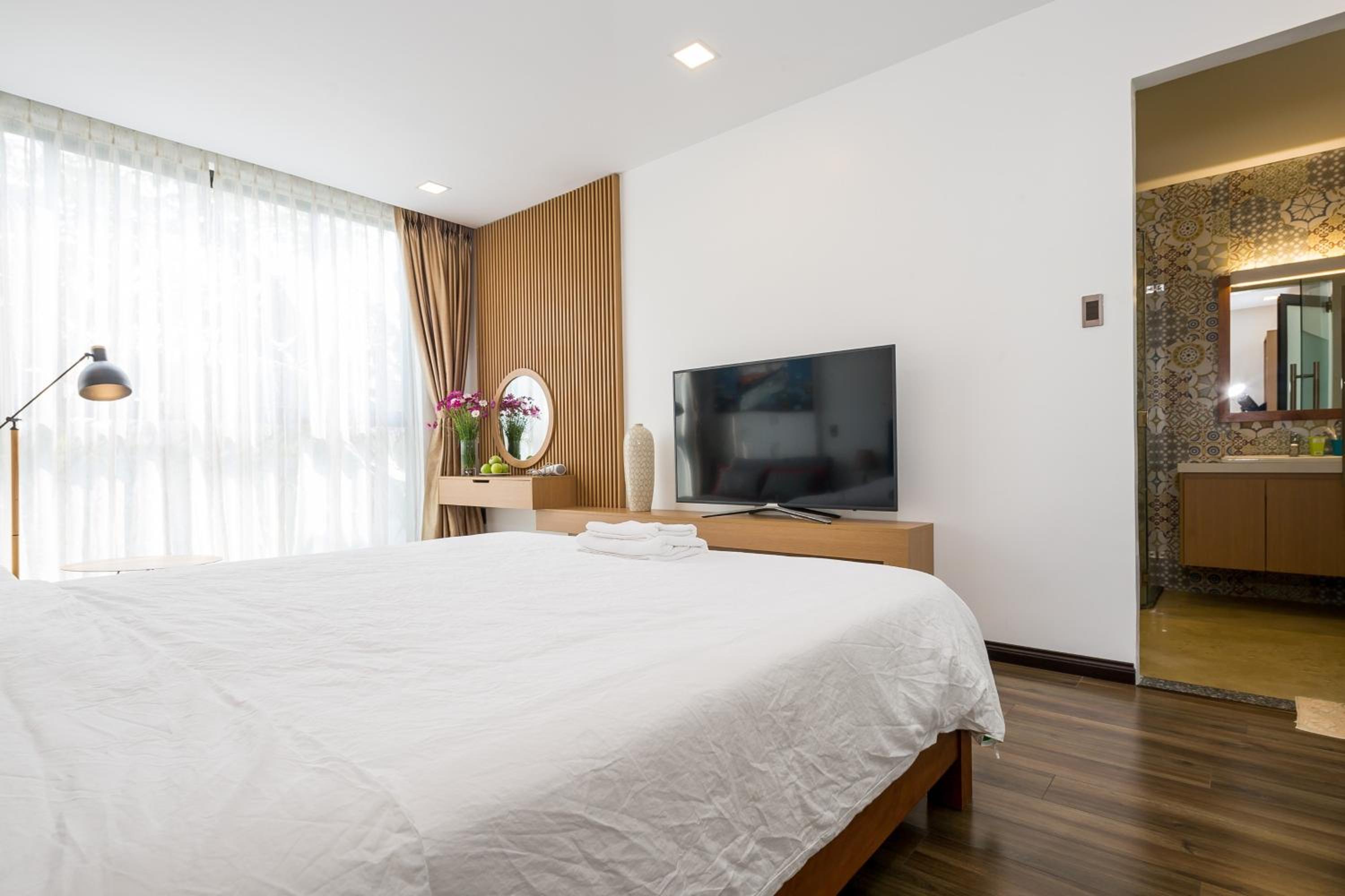 Charming Luxury Beach Villa Da Nang view 5