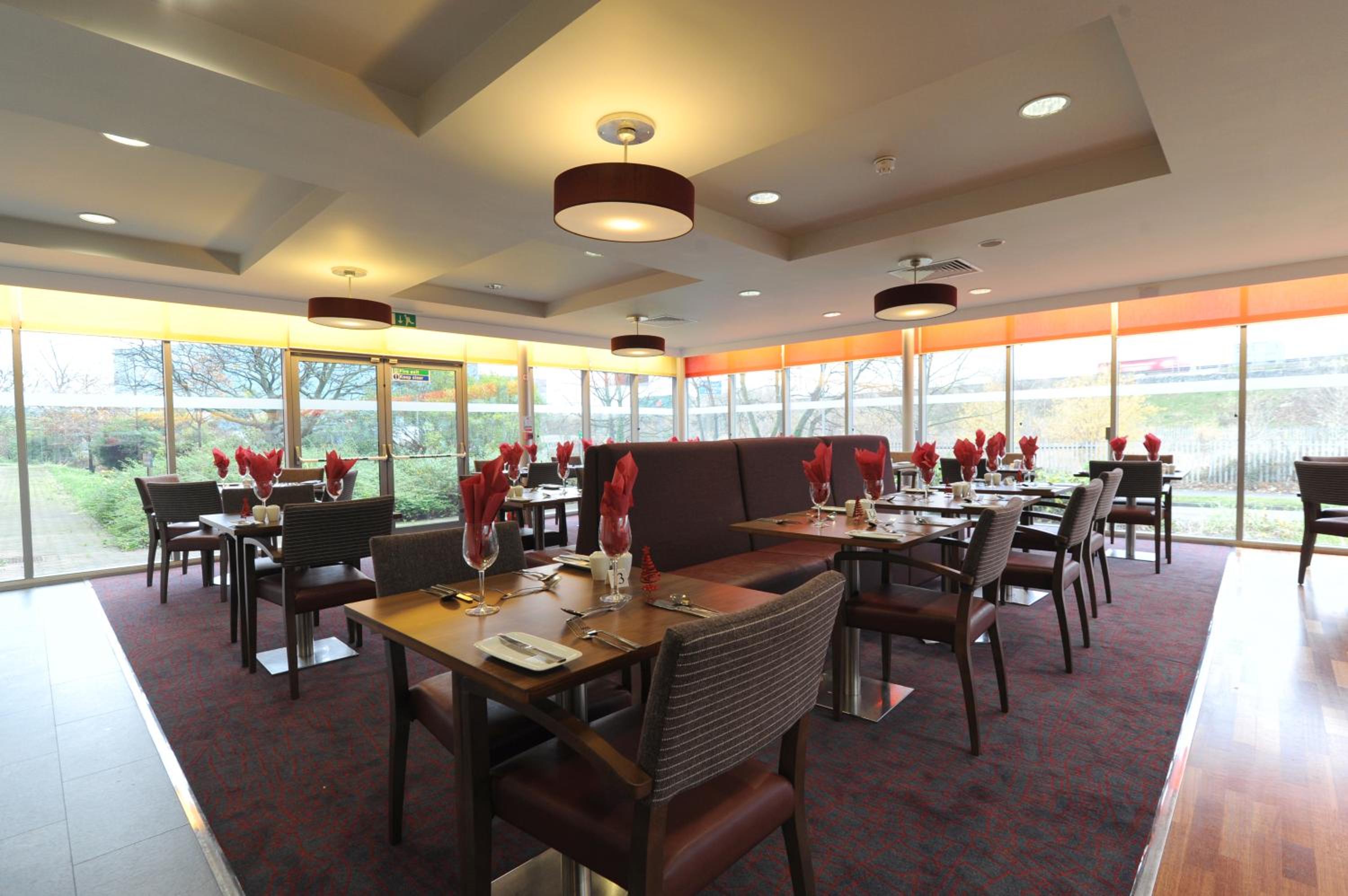 Walsall Vacations - Park Inn by Radisson Birmingham Walsall - Property Image 6