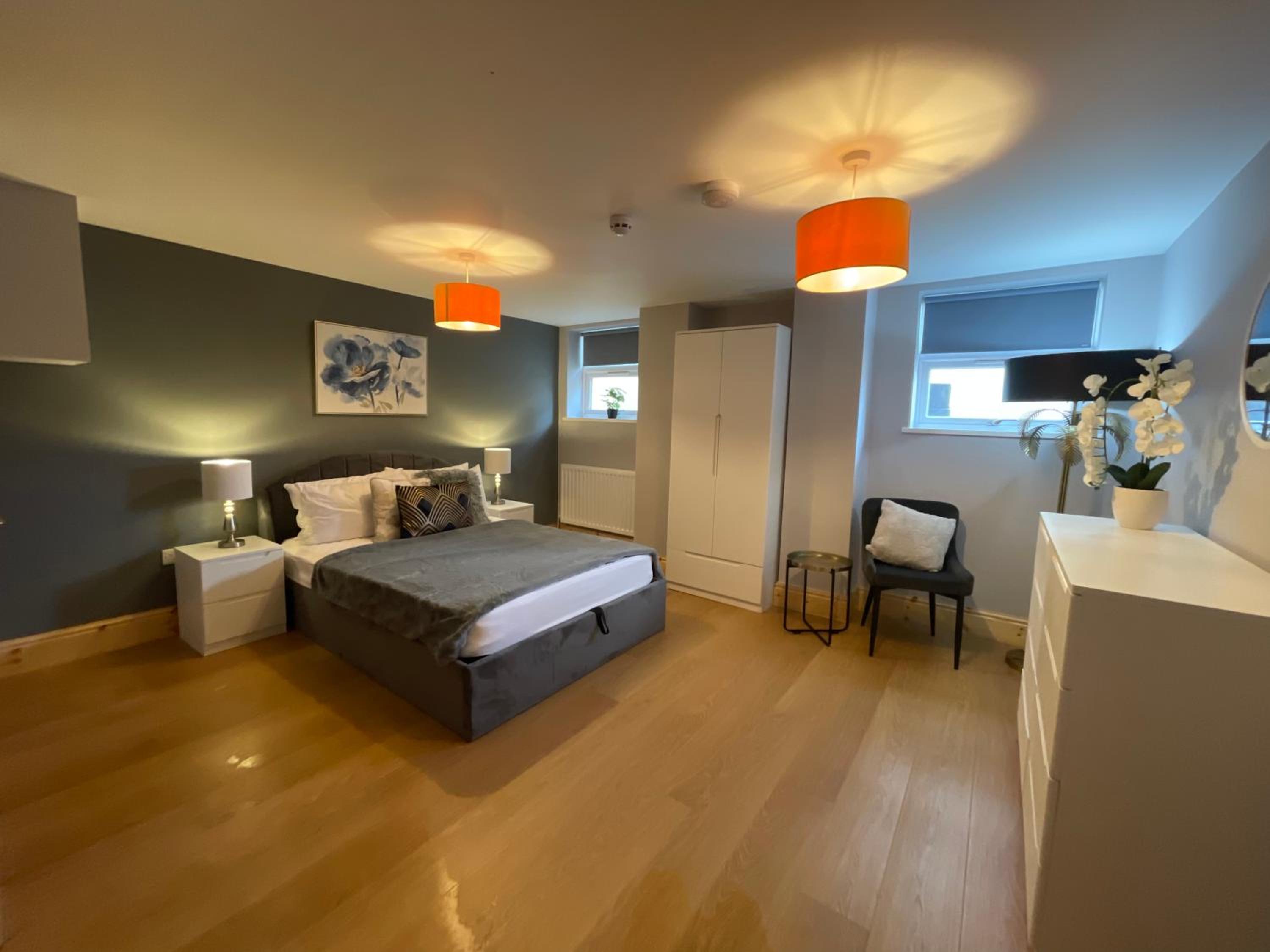 West Midlands-2 Double Bed Room Apartment view 2