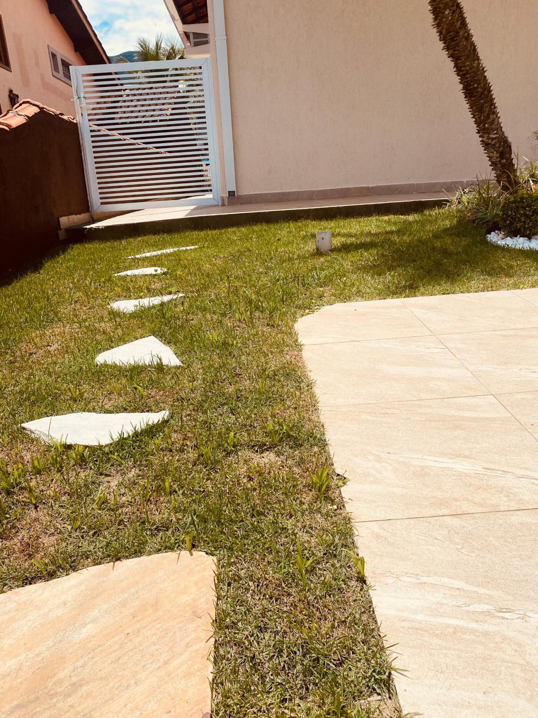 Condomínio Morada da Praia - Casa térrea com área de lazer-