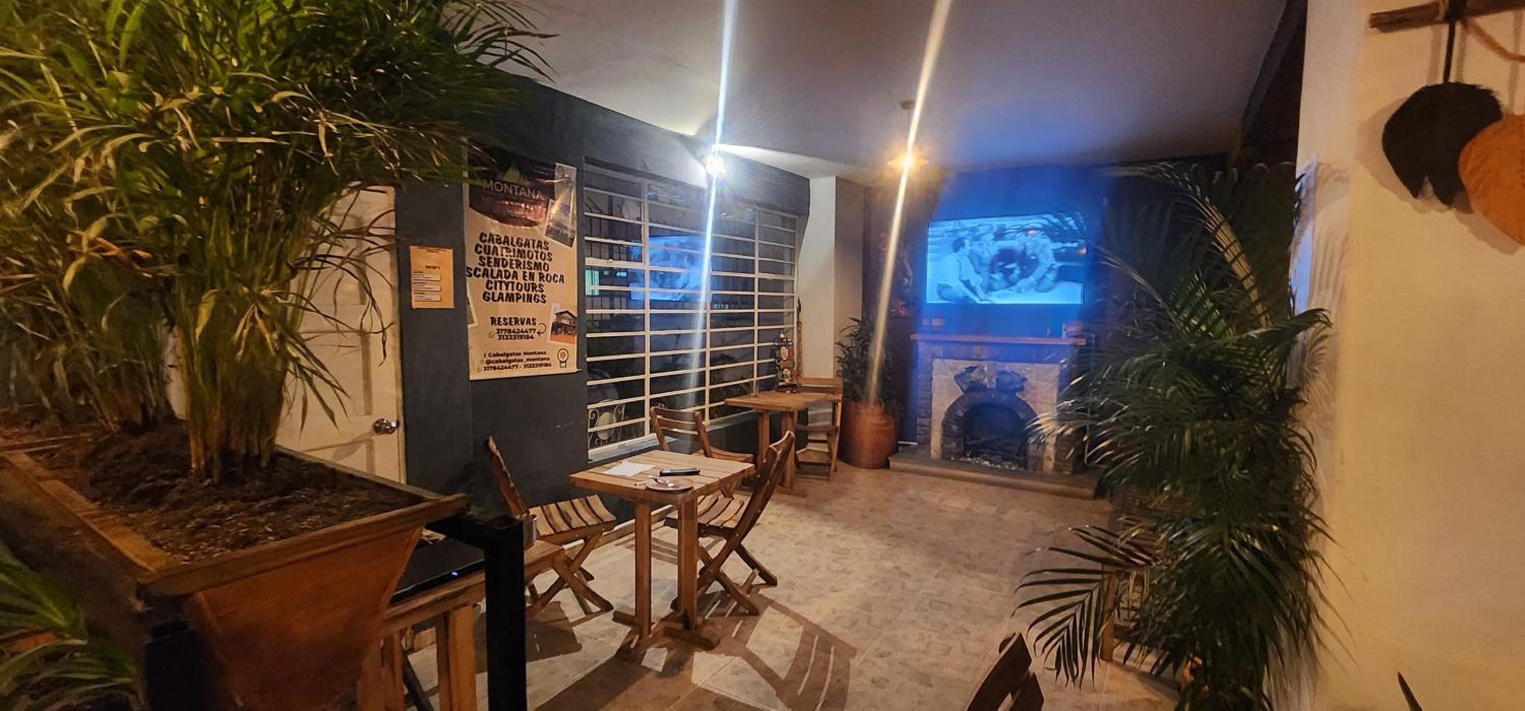 Portelli Hostal Zona G