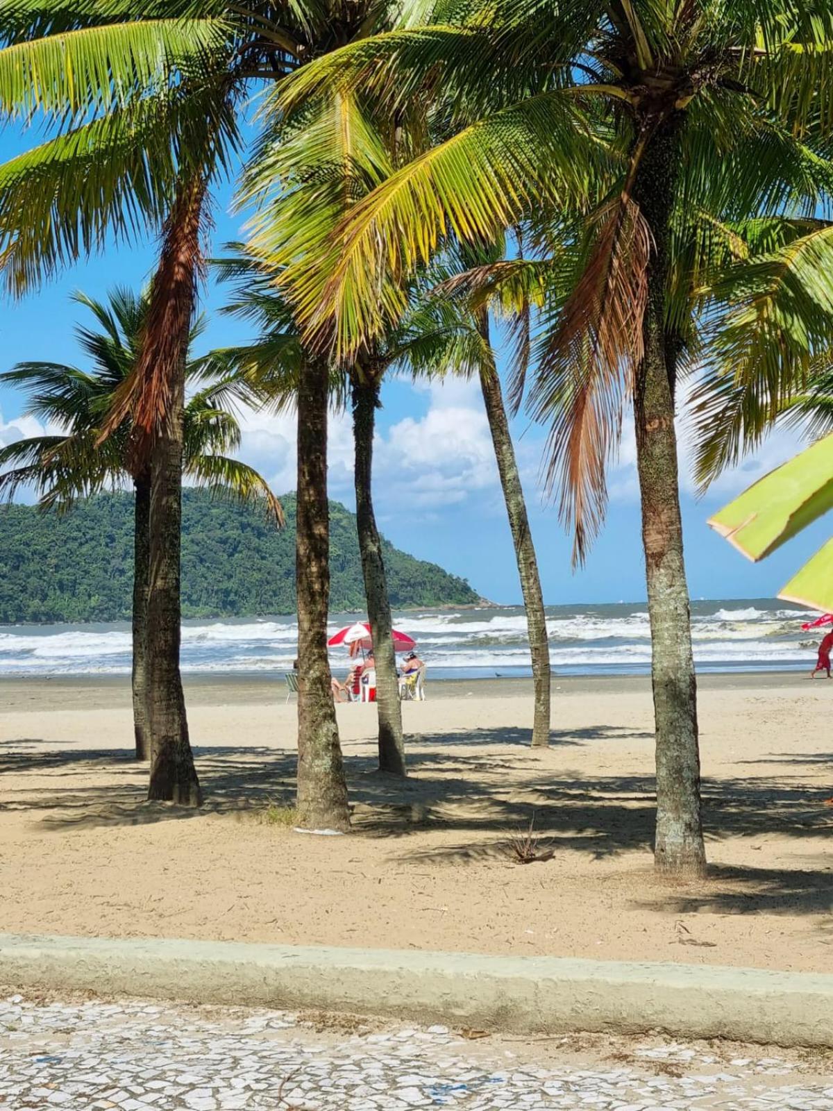 200m Praia Canto do Forte! 2 Quartos - Estacionamento e Varanda Gourmet - Wi-Fi 500Mega