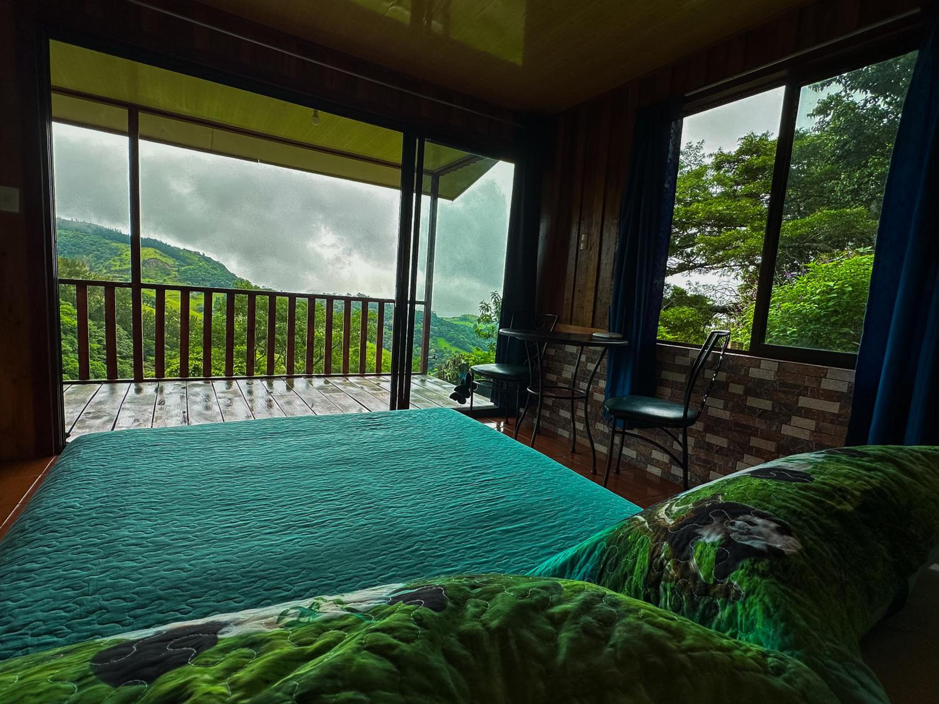 Finca Paraíso Monteverde Oceanview Farm Cabin