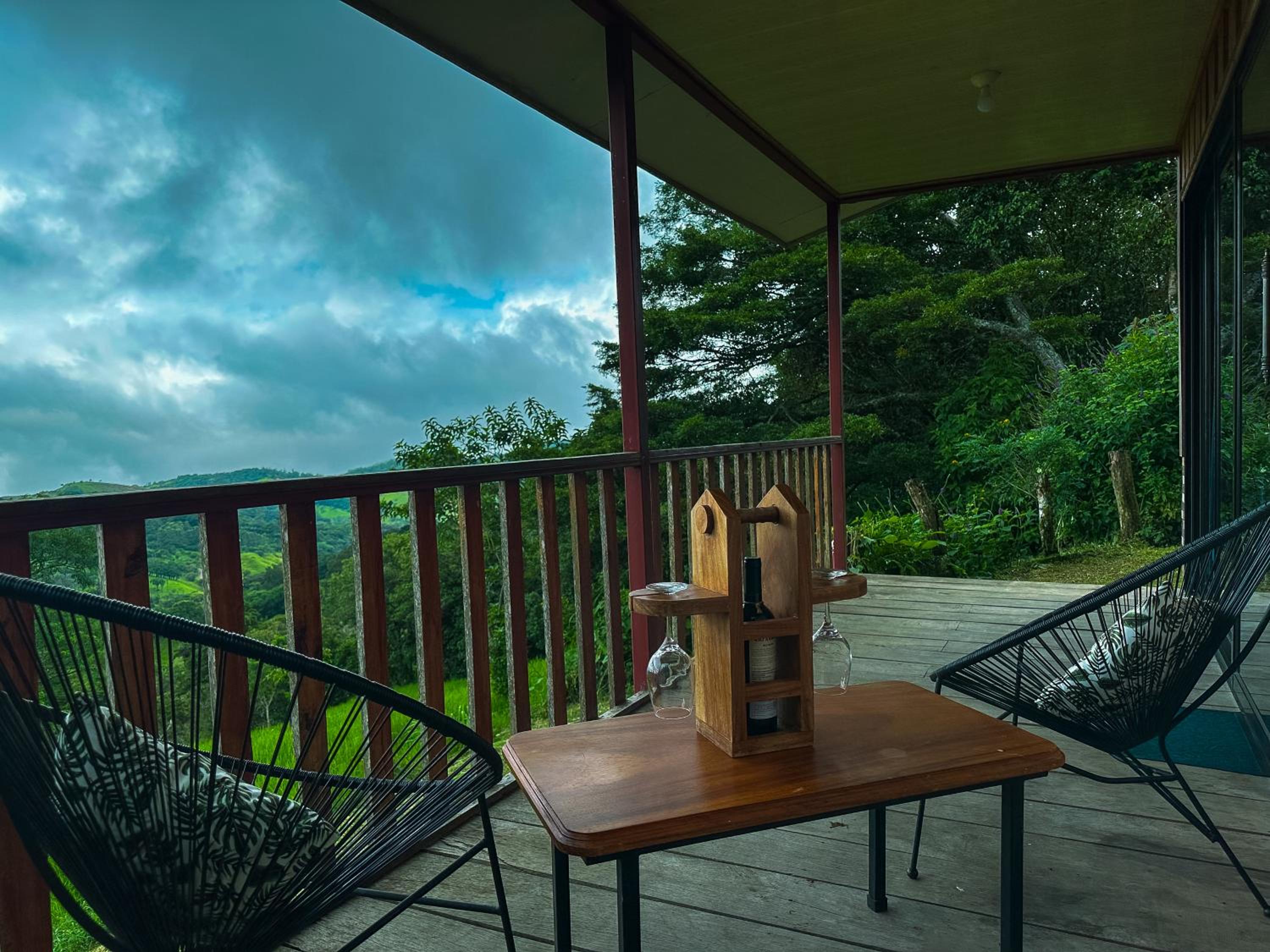 Finca Paraíso Monteverde Oceanview Farm Cabin