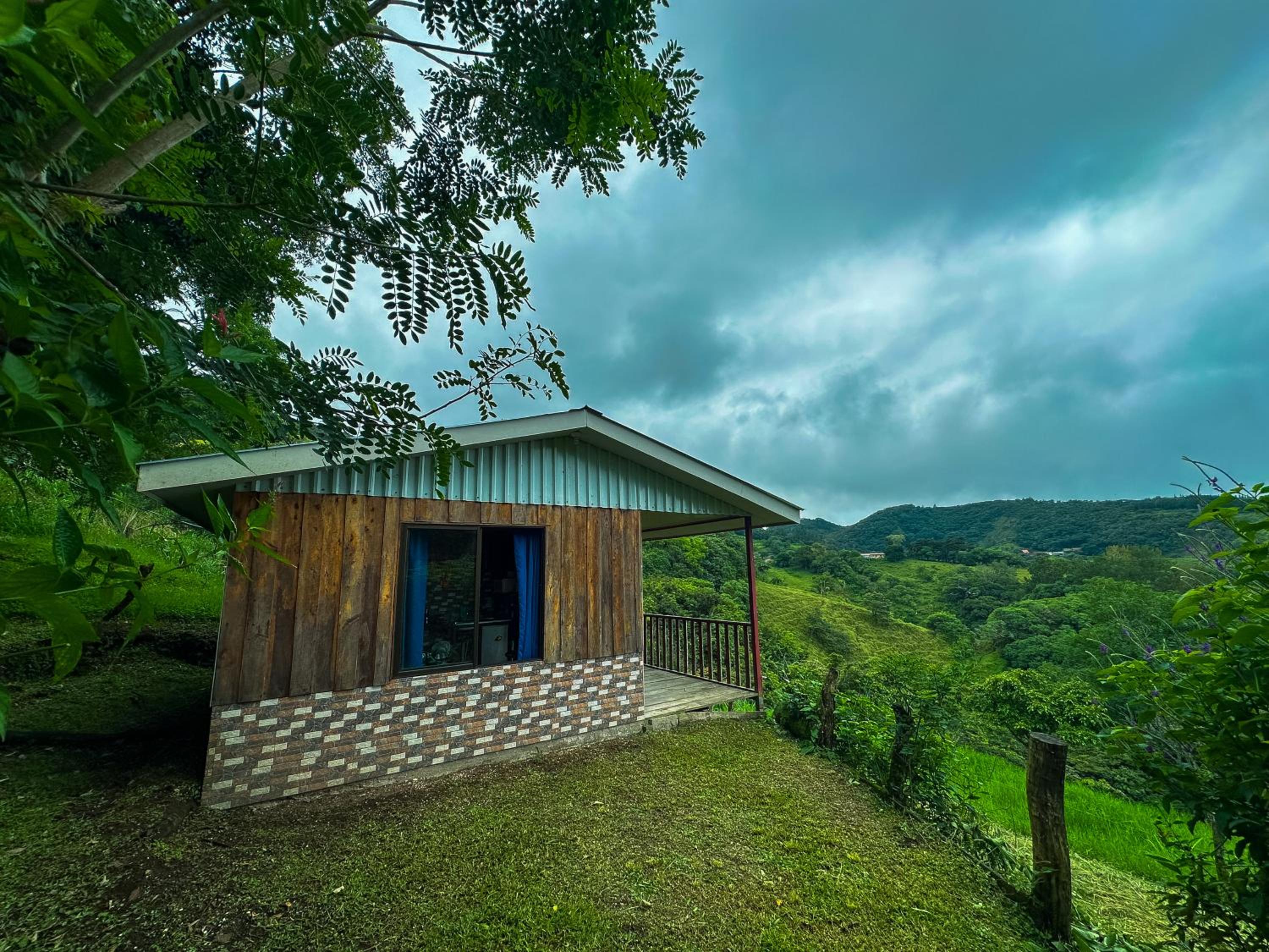 Finca Paraíso Monteverde Oceanview Farm Cabin