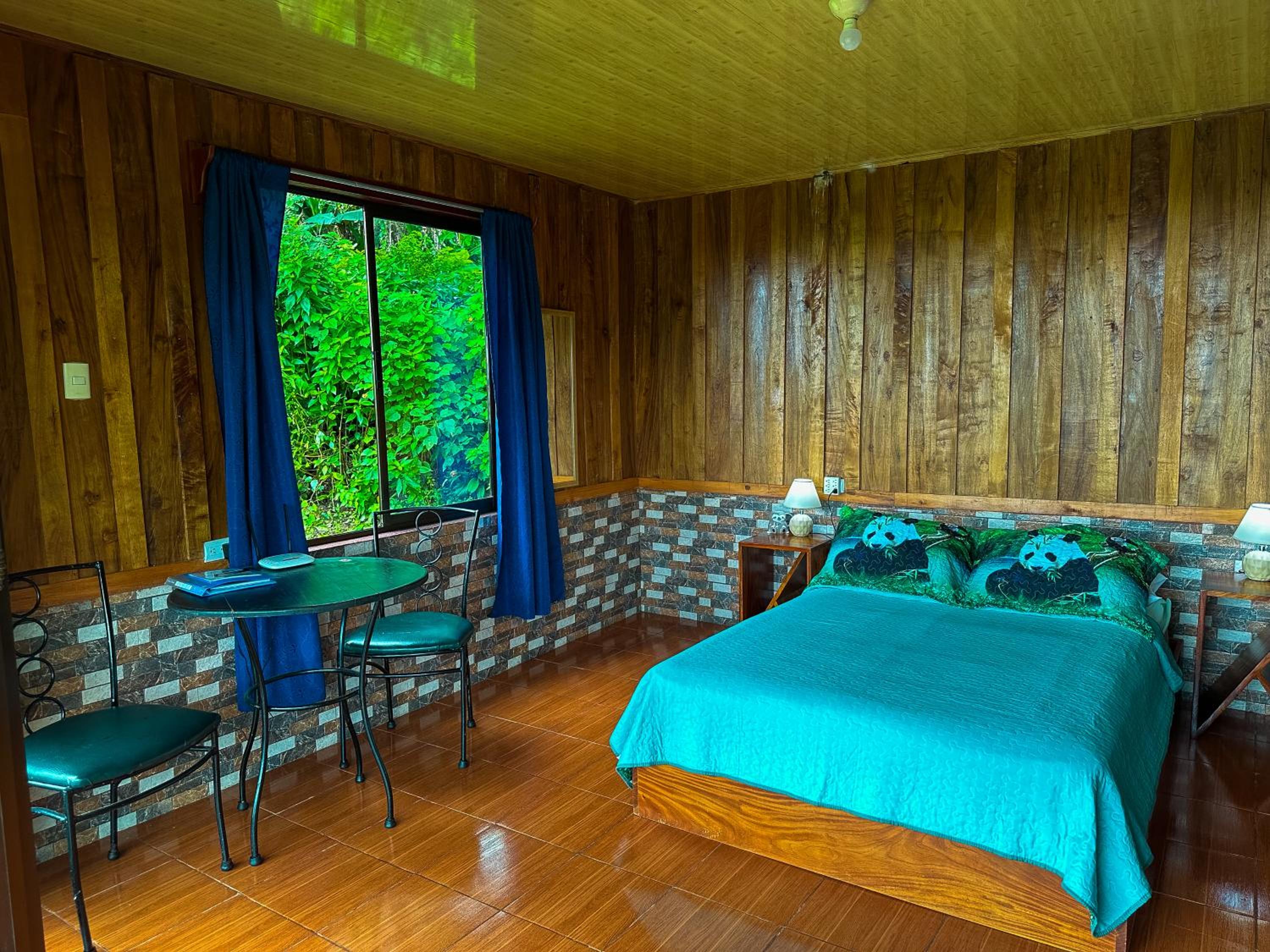 Finca Paraíso Monteverde Oceanview Farm Cabin
