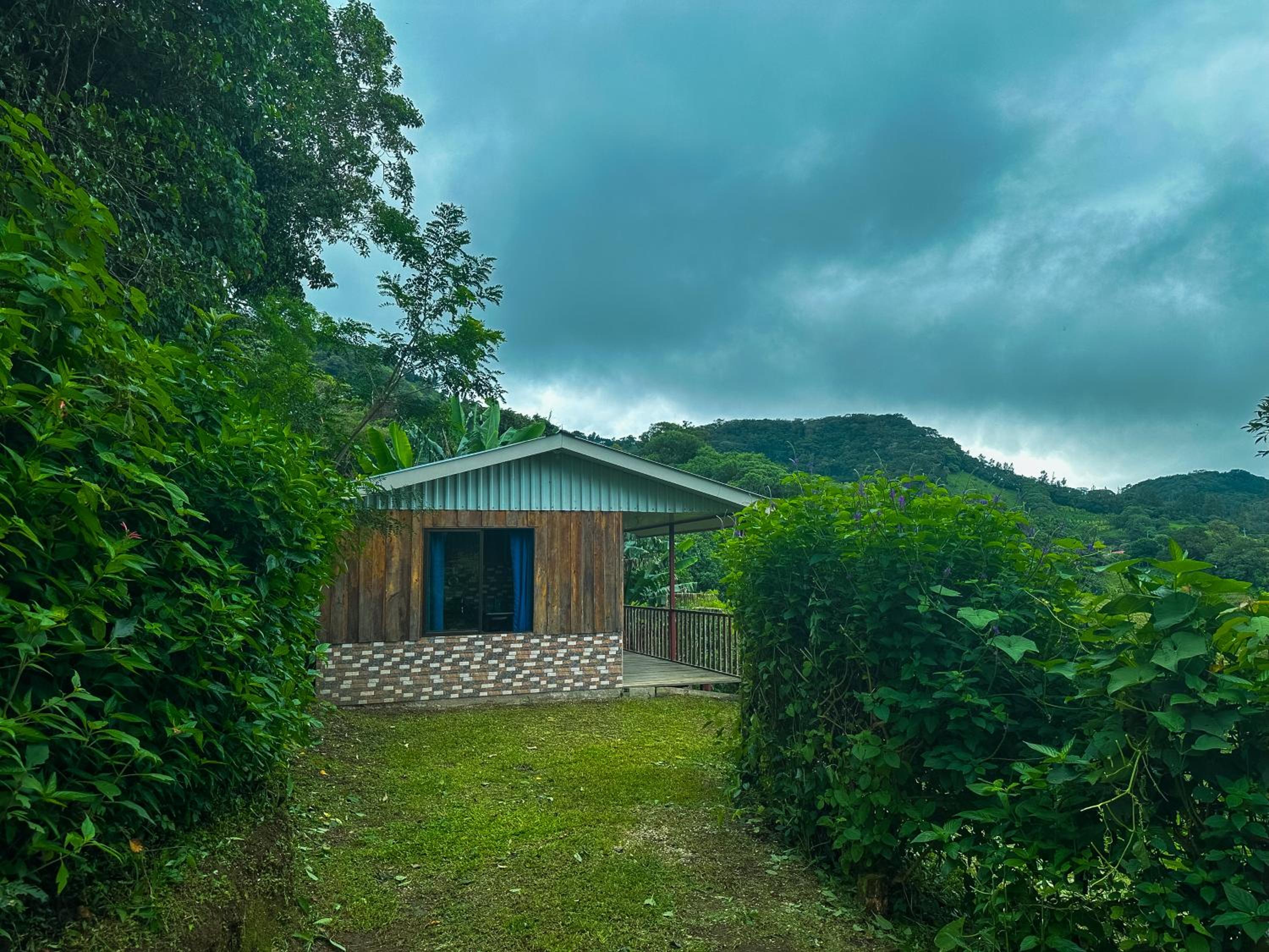 Finca Paraíso Monteverde Oceanview Farm Cabin