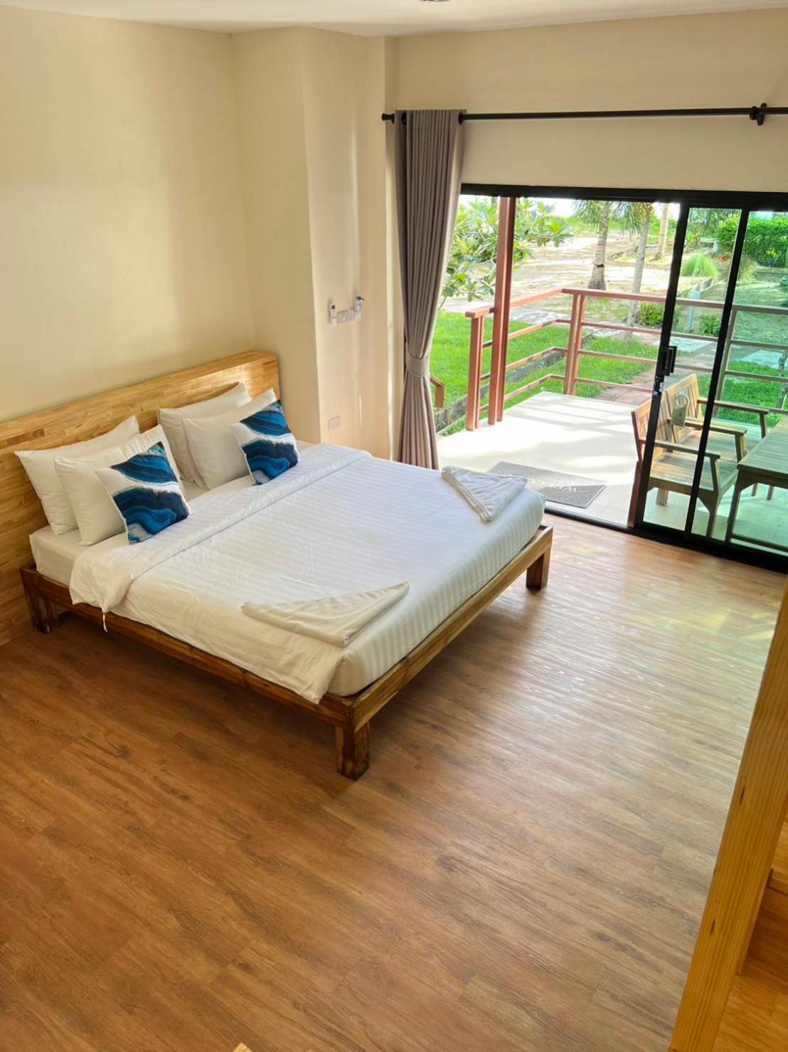 Siam Beach Resort