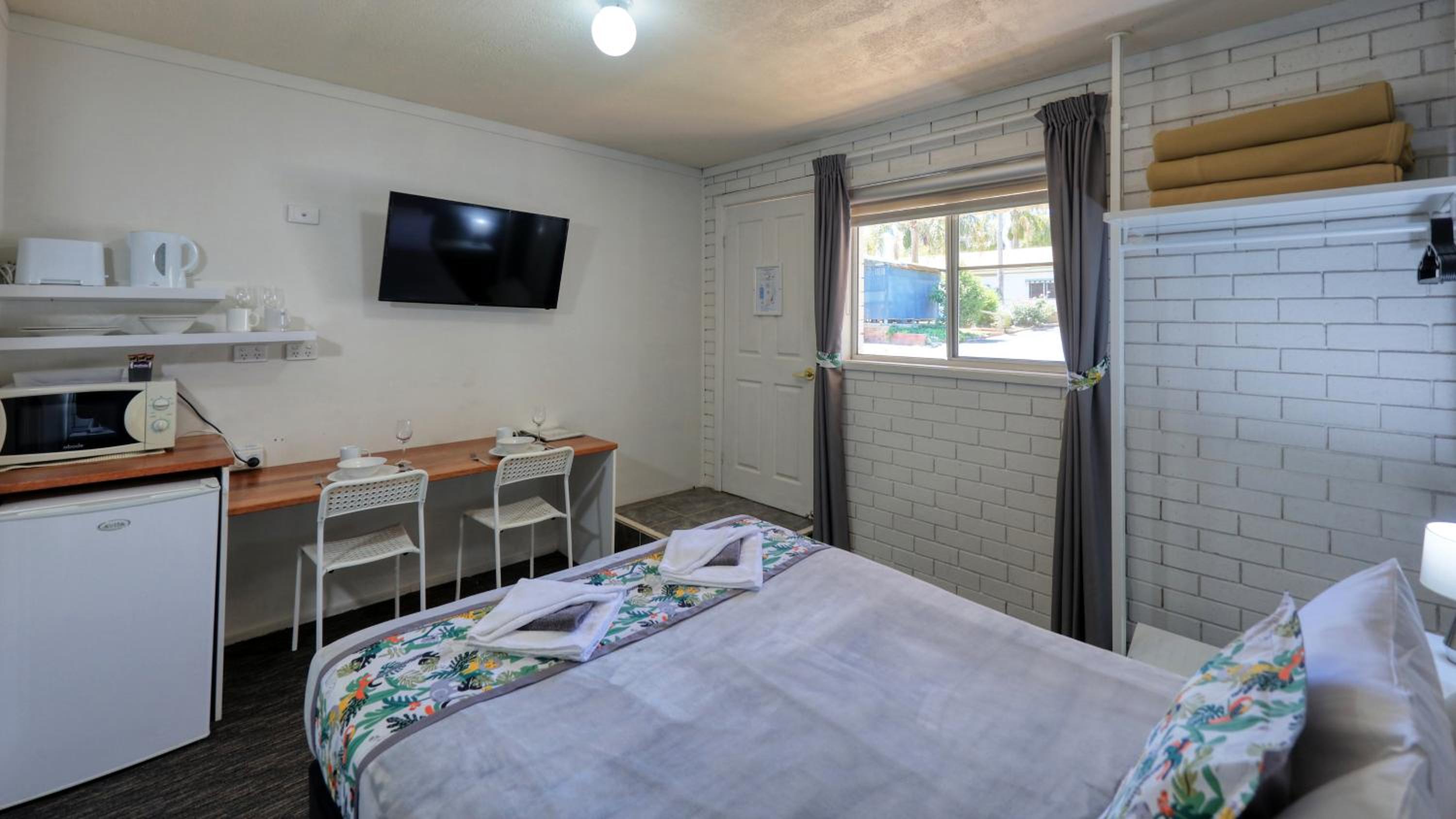 Oasis Motel