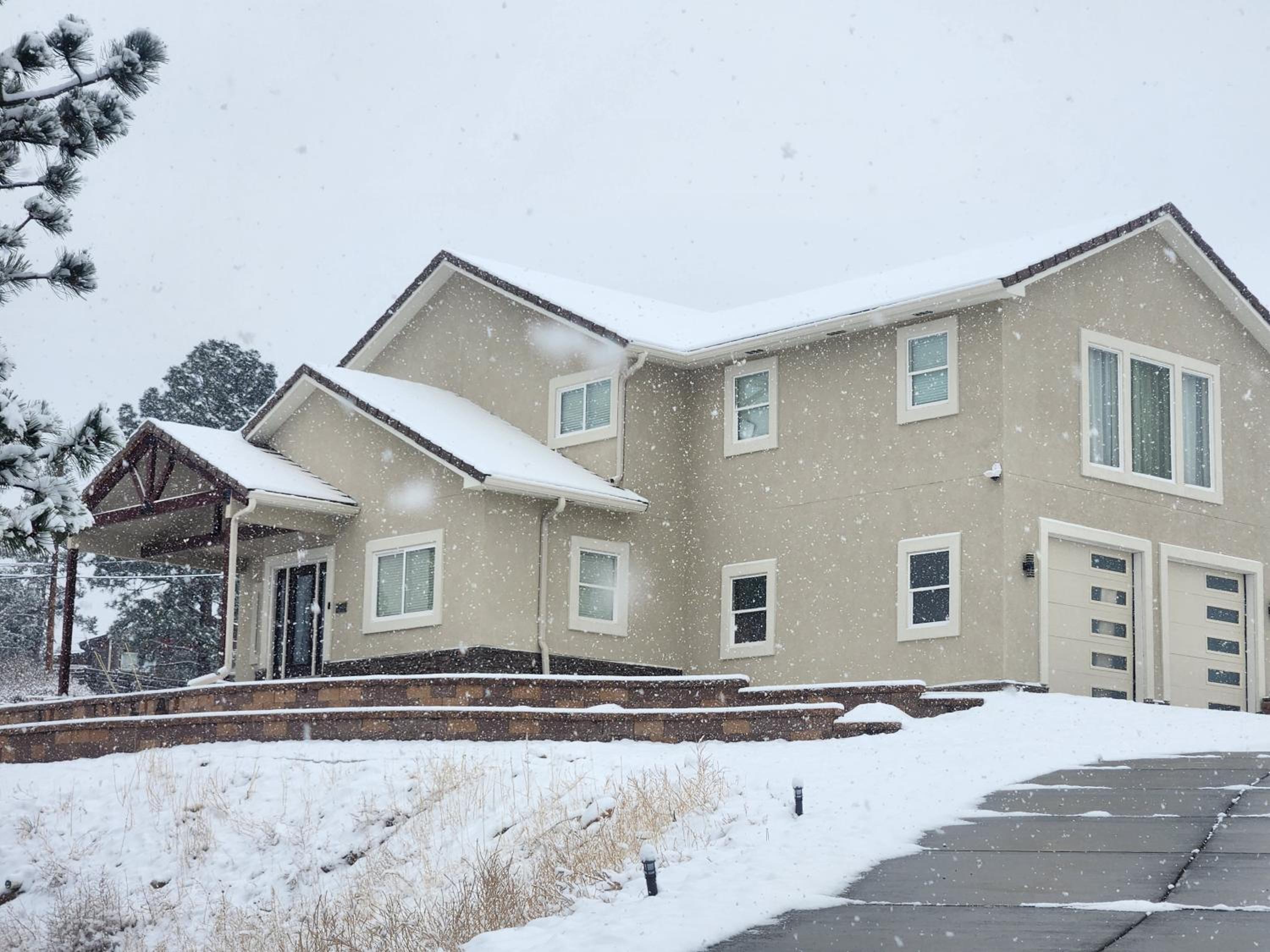 Loving Home away from home, 6 Bedrooms, 8 Beds view 3