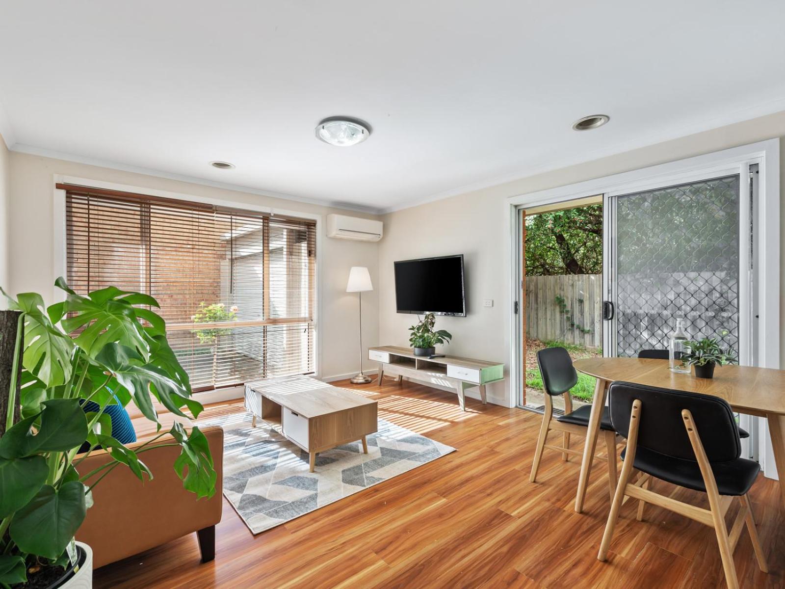 PRIVATE ROOM 1 and PRIVATE ROOM 3 beside Monash University in Clayton