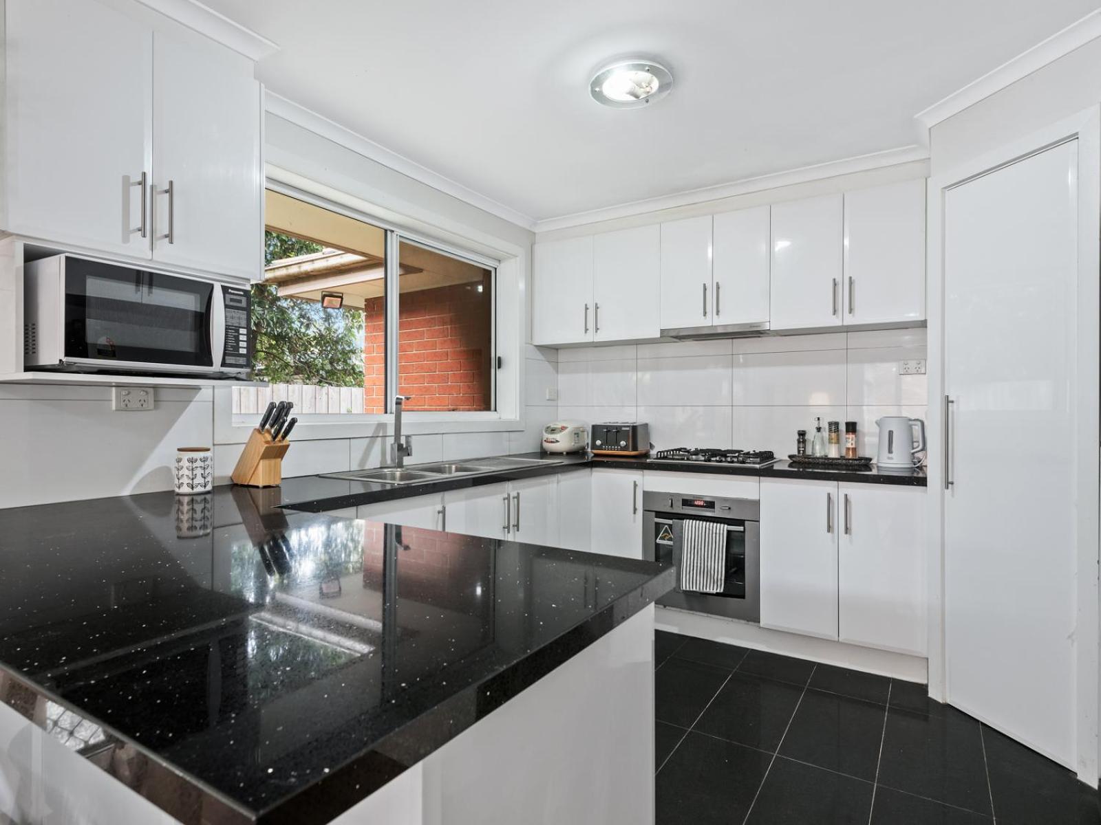 PRIVATE ROOM 1 and PRIVATE ROOM 3 beside Monash University in Clayton
