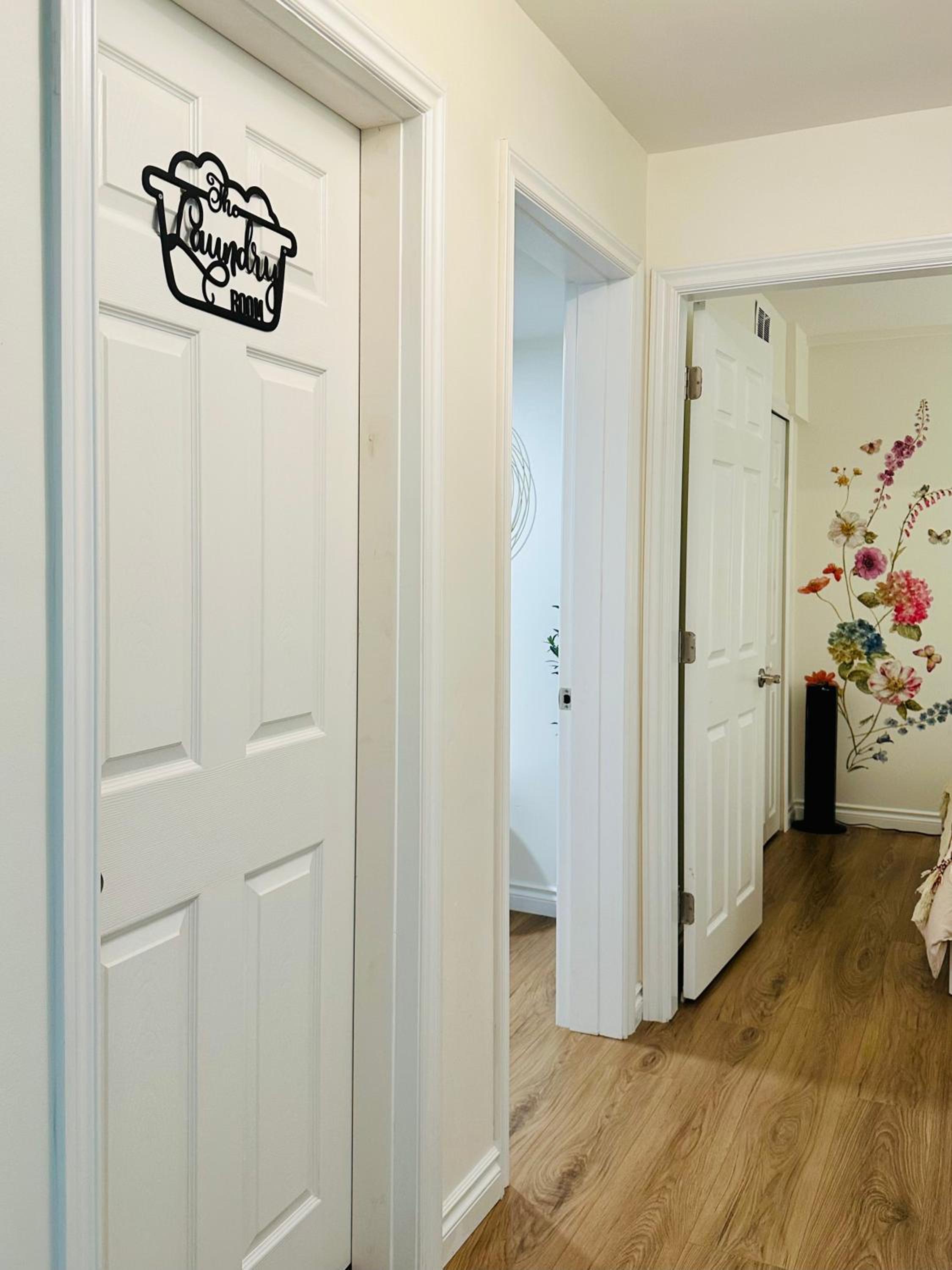 3Beds 2BA Cherry Blossom Suite - Free Parking - Central Oakridge Neighbourhood