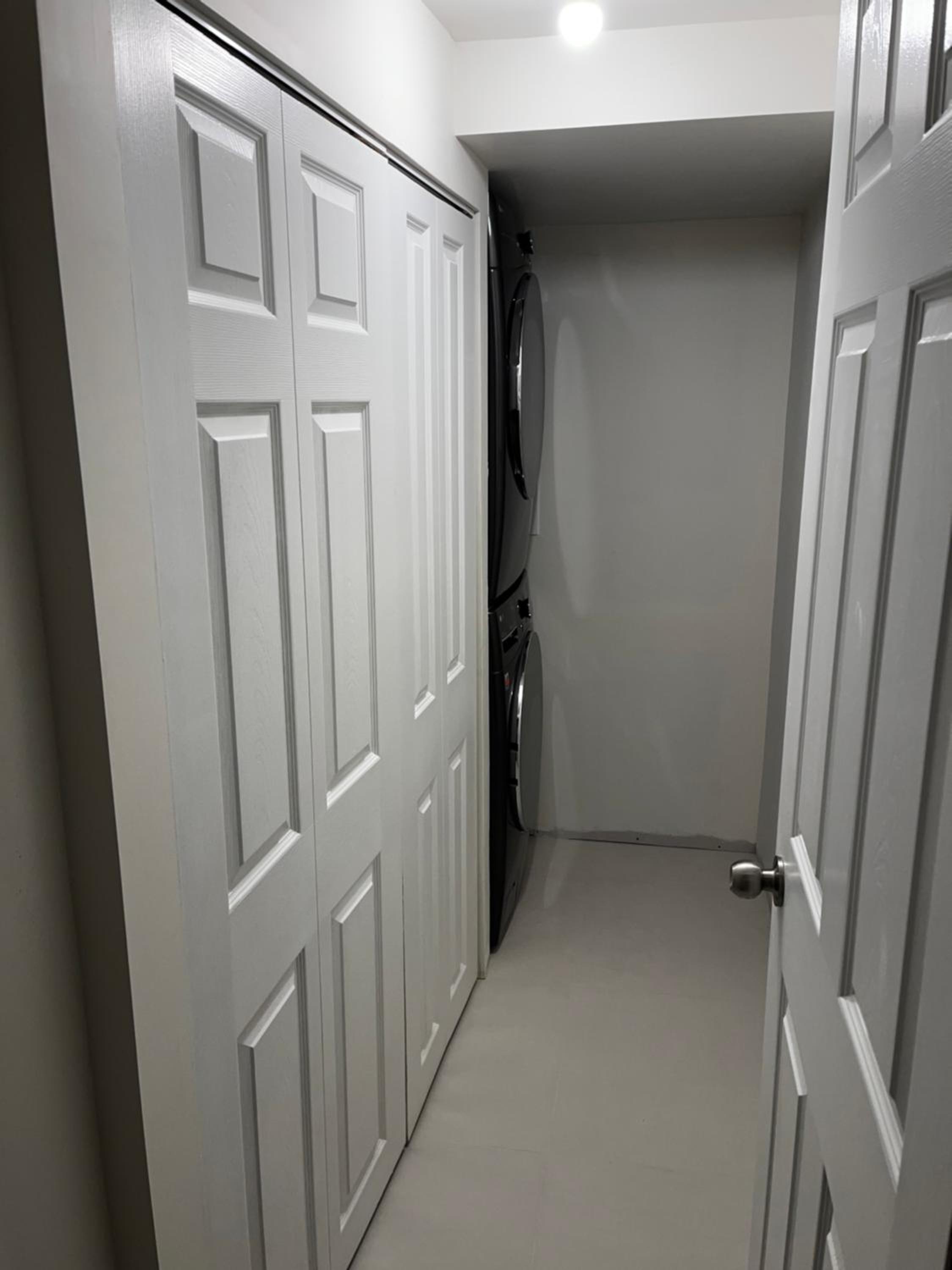 3Beds 2BA Cherry Blossom Suite - Free Parking - Central Oakridge Neighbourhood