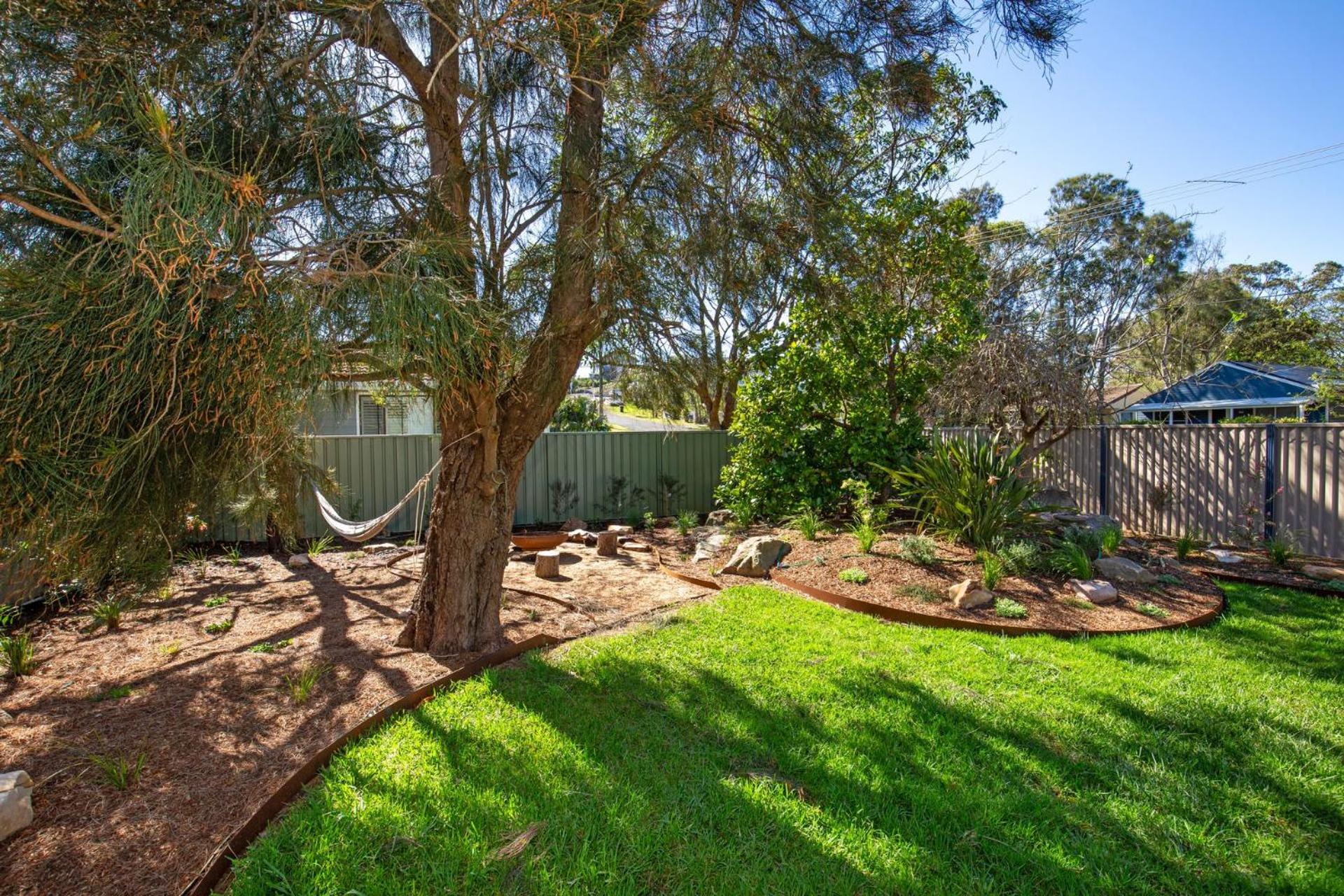 The Treehouse Pet Friendly 2 Mins Walk to Beach
