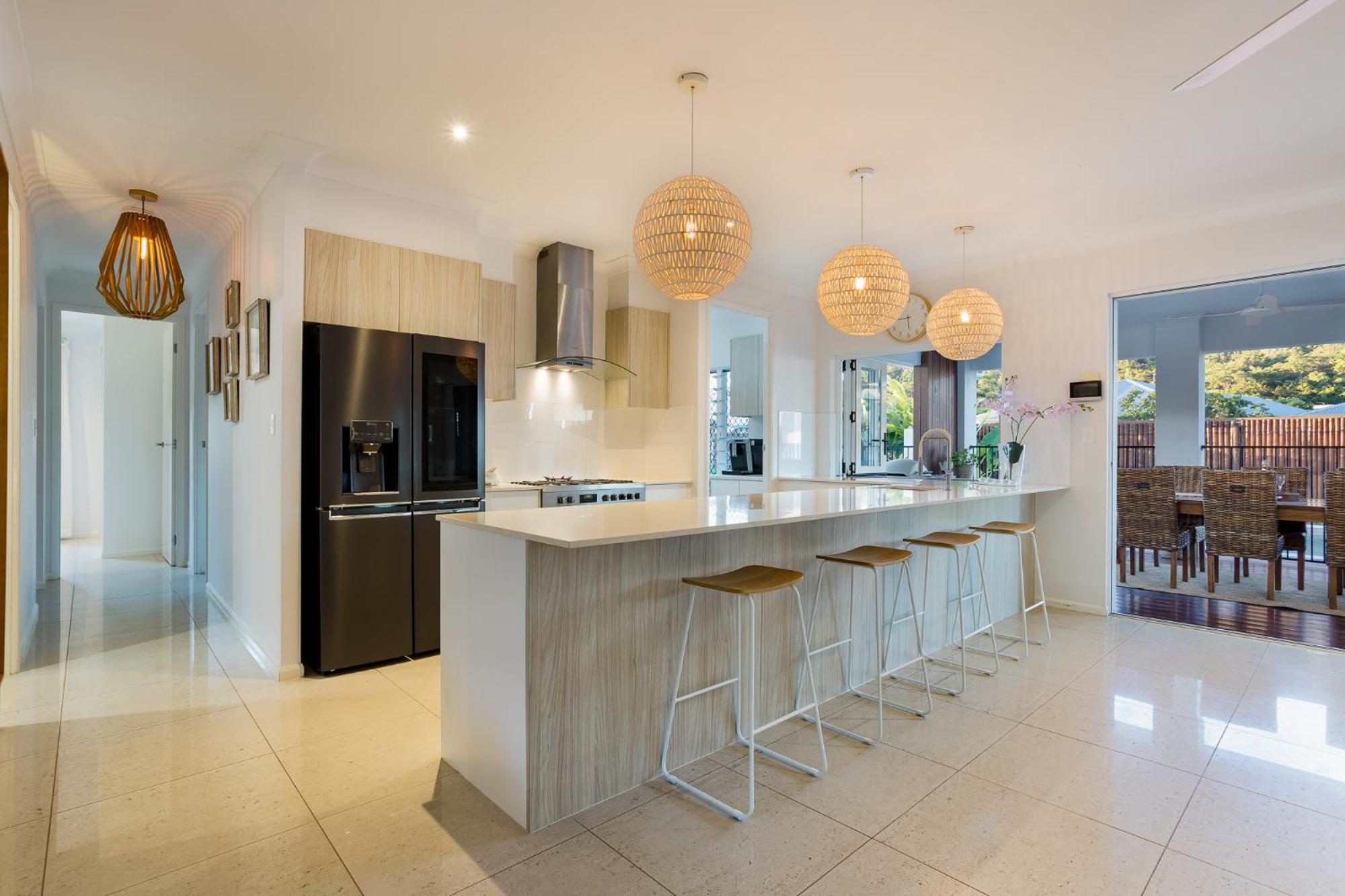 Trinity Beach Vacations - Villa Kelurga Trinity Beach Family and Pet friendly - Property Image 1