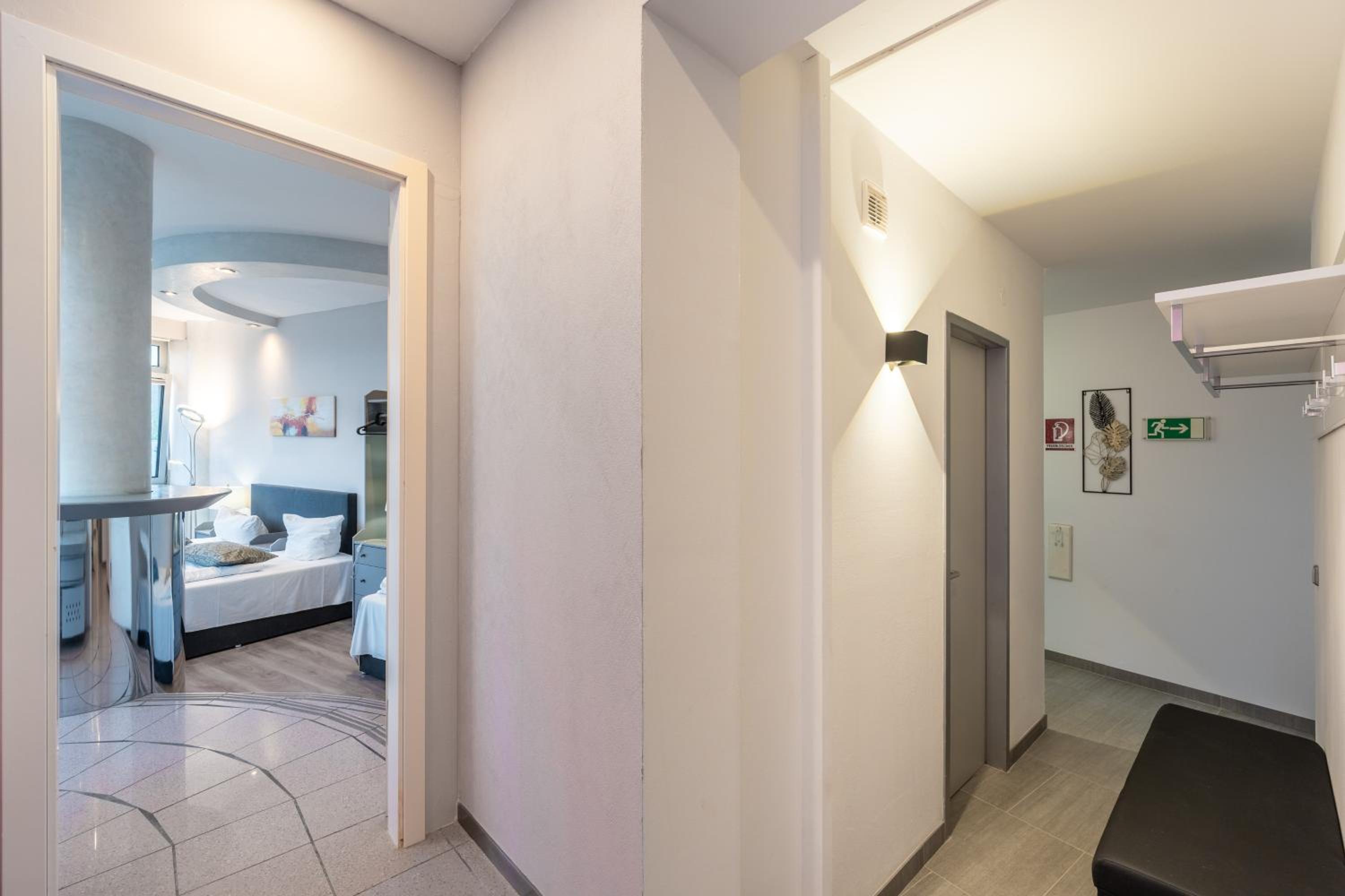 BIG 7RMS City Central Loft, 1ALocation