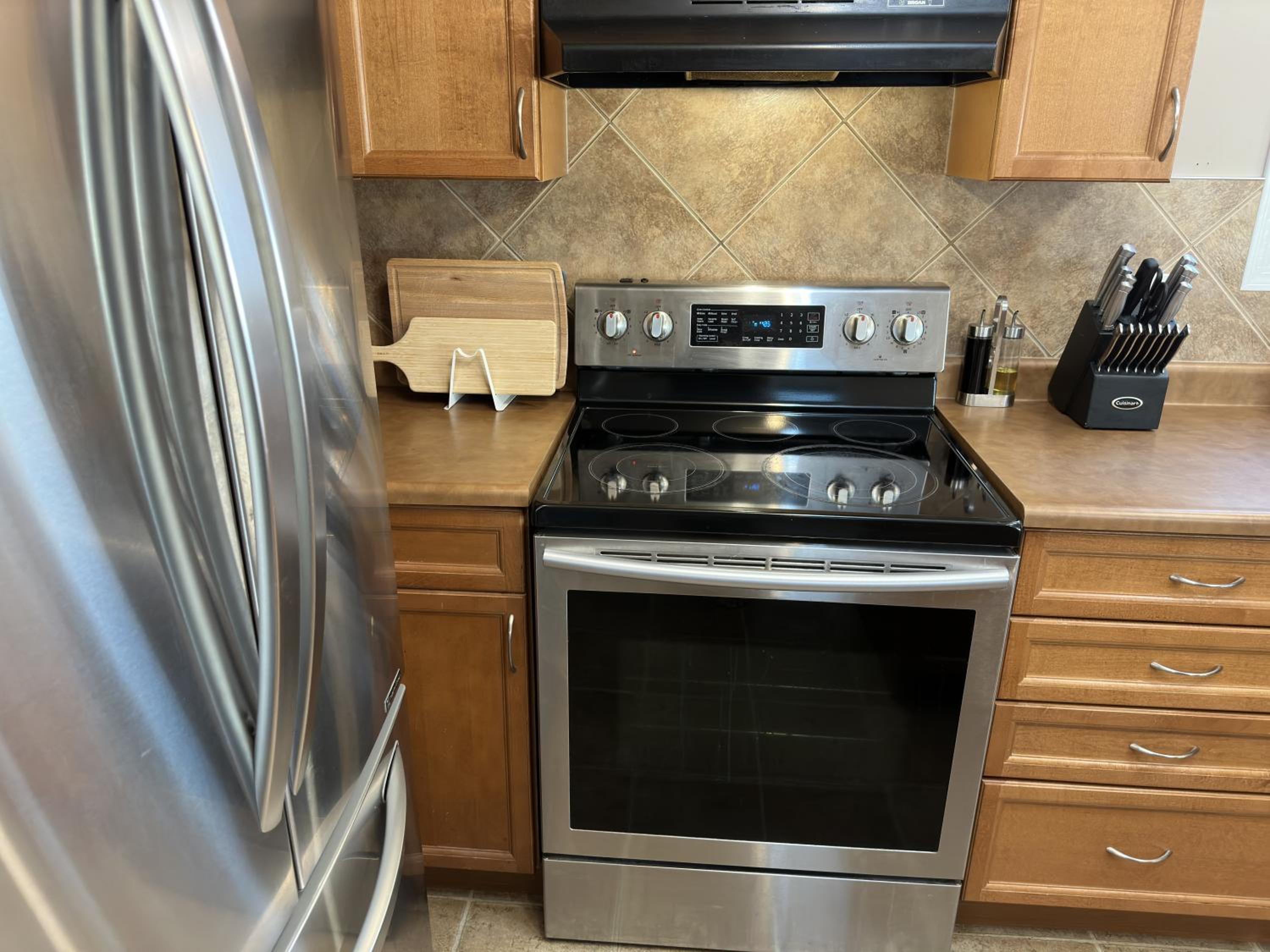 Spacious & Private Retreat near West Edmonton Mall