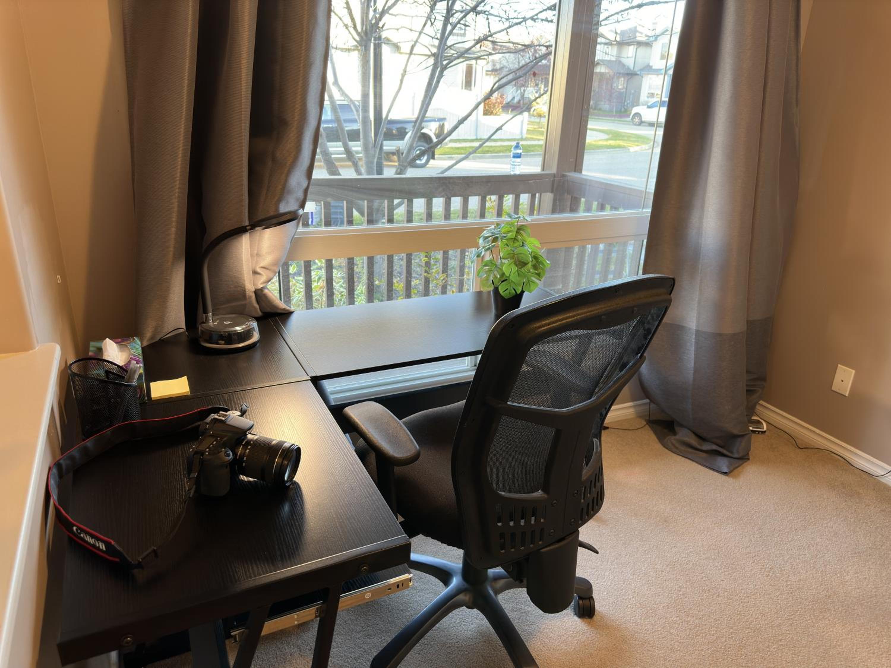 Spacious & Private Retreat near West Edmonton Mall