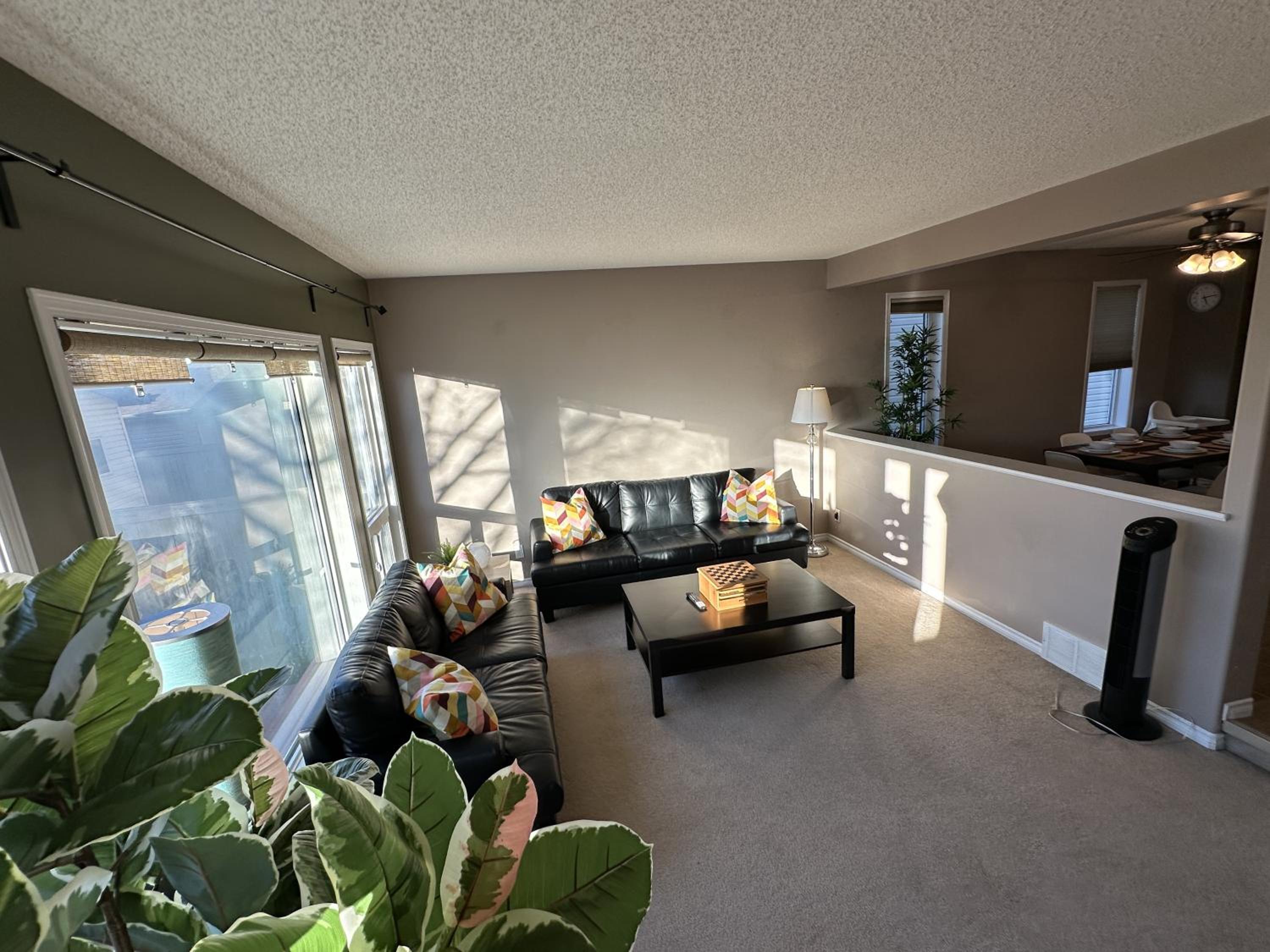 Spacious & Private Retreat near West Edmonton Mall