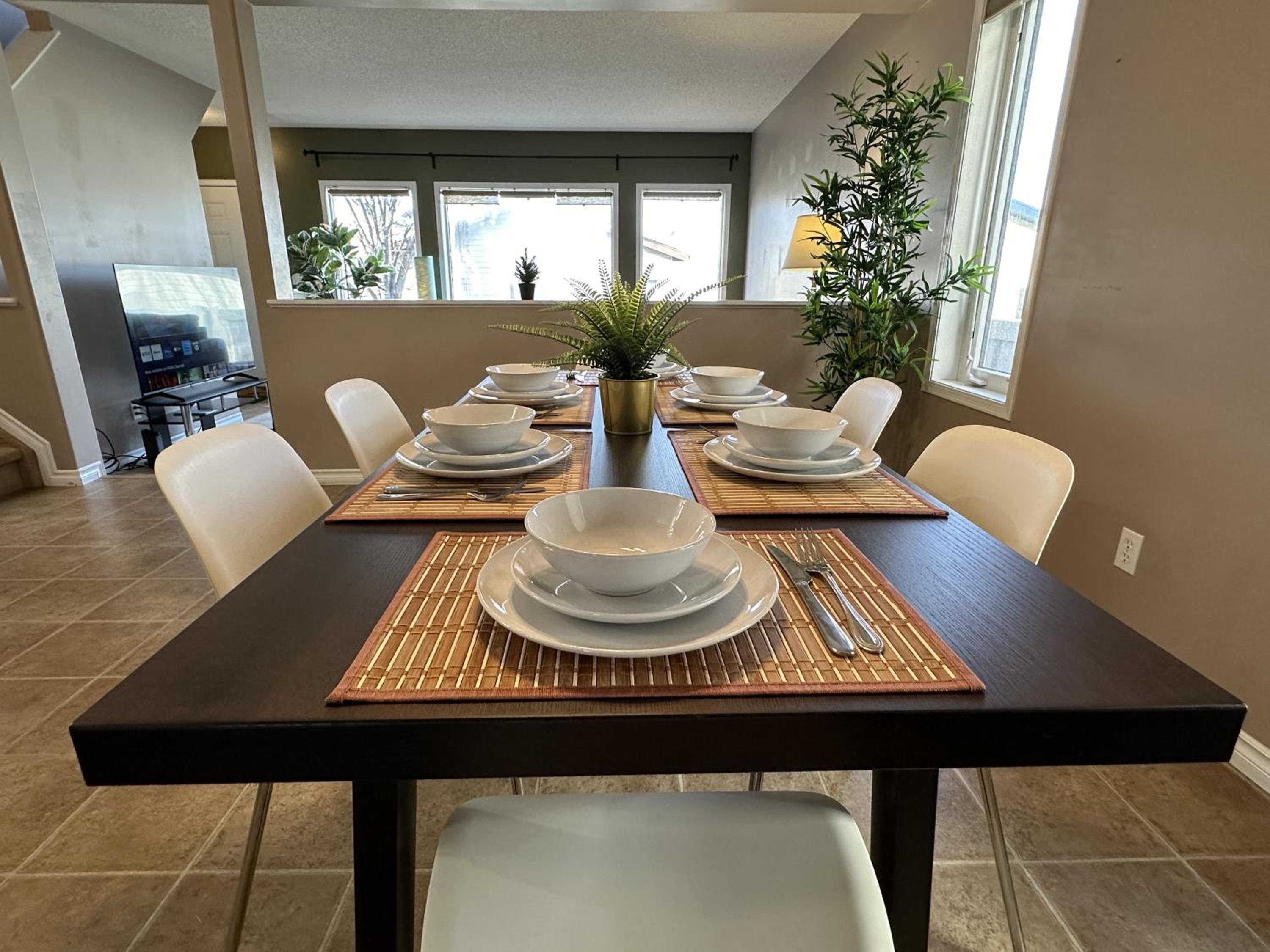 Spacious & Private Retreat near West Edmonton Mall