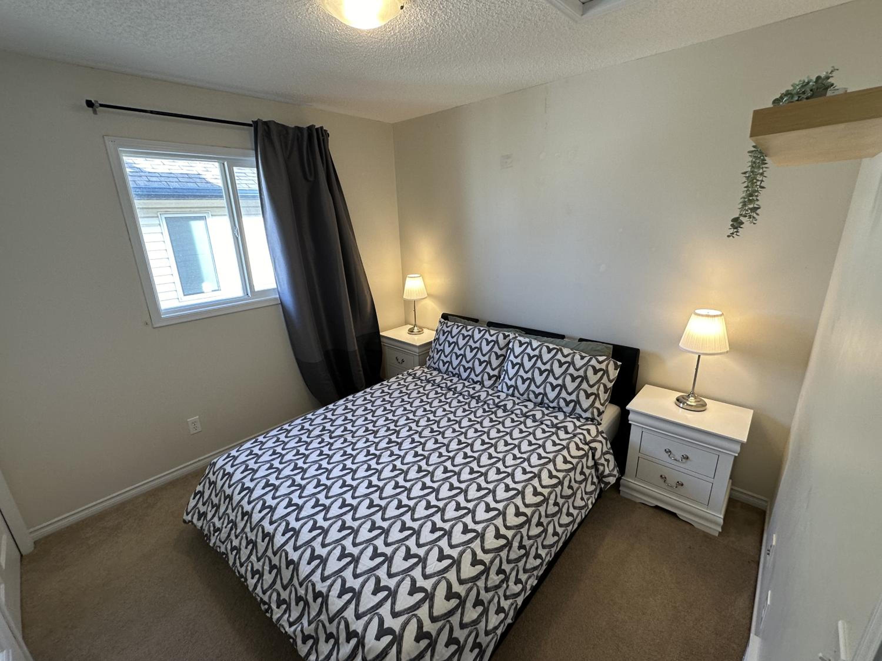 Spacious & Private Retreat near West Edmonton Mall