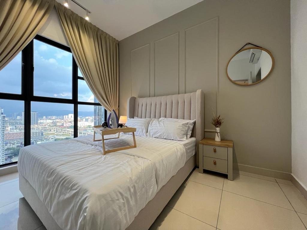 KL City View 2R1B Free Wifi 6pax