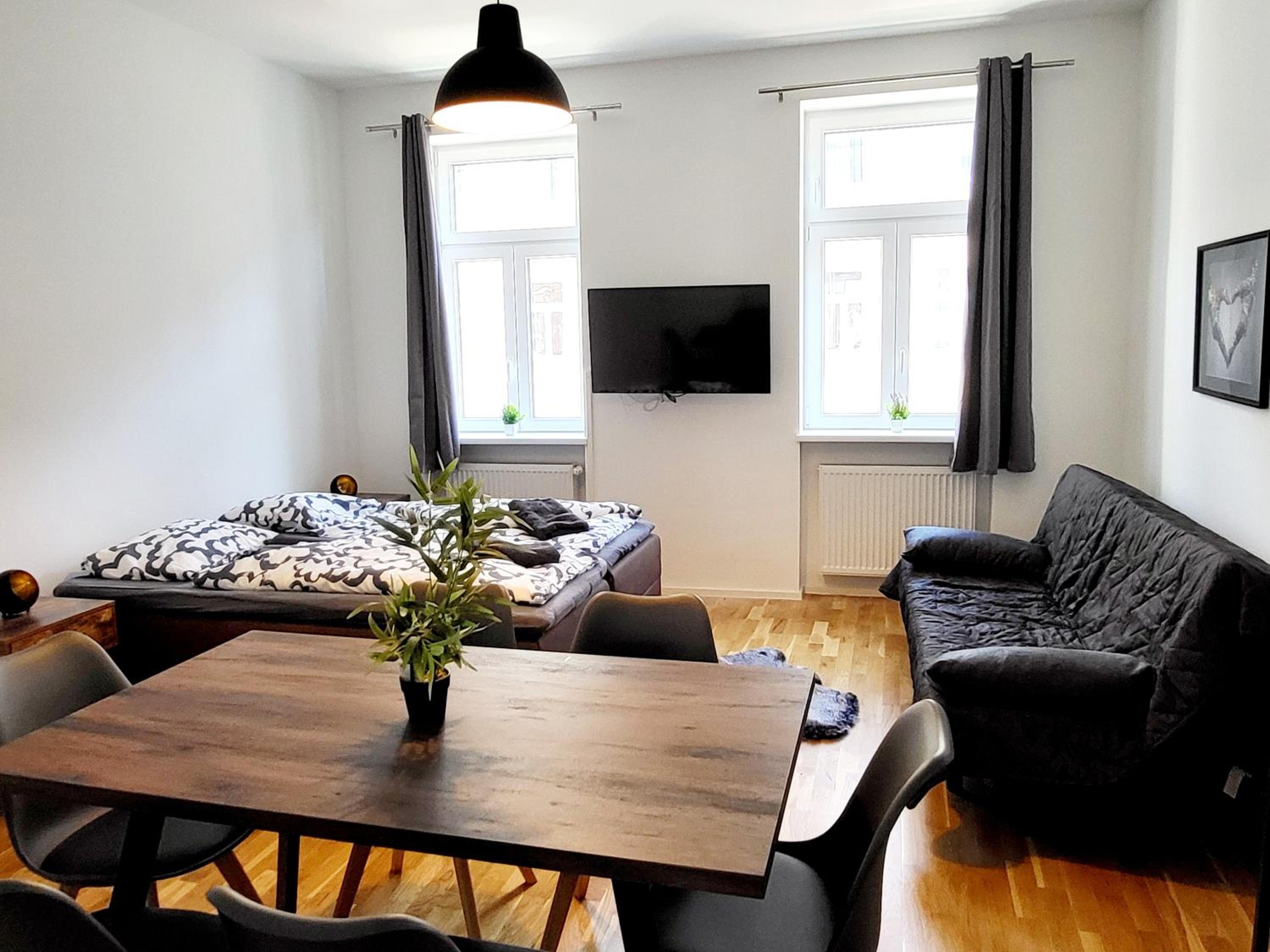 Sunny apartment with 1 balcony