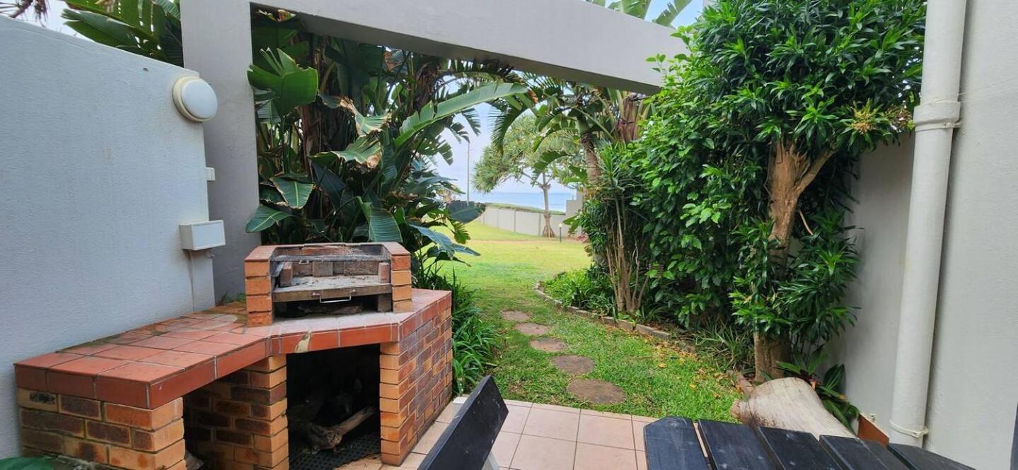 Hotel African Surf House On The Beach