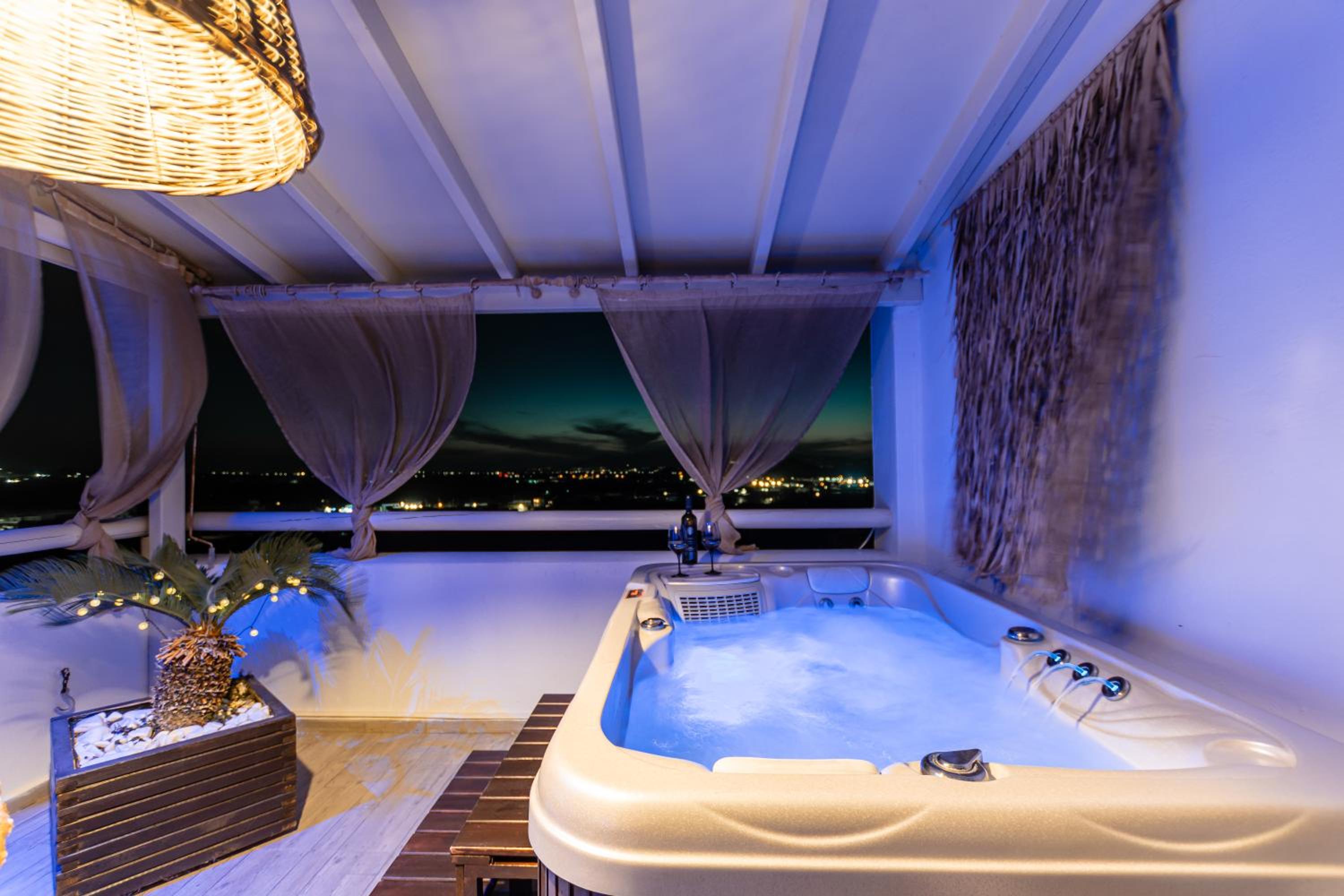Black Velvet Naxos view 2